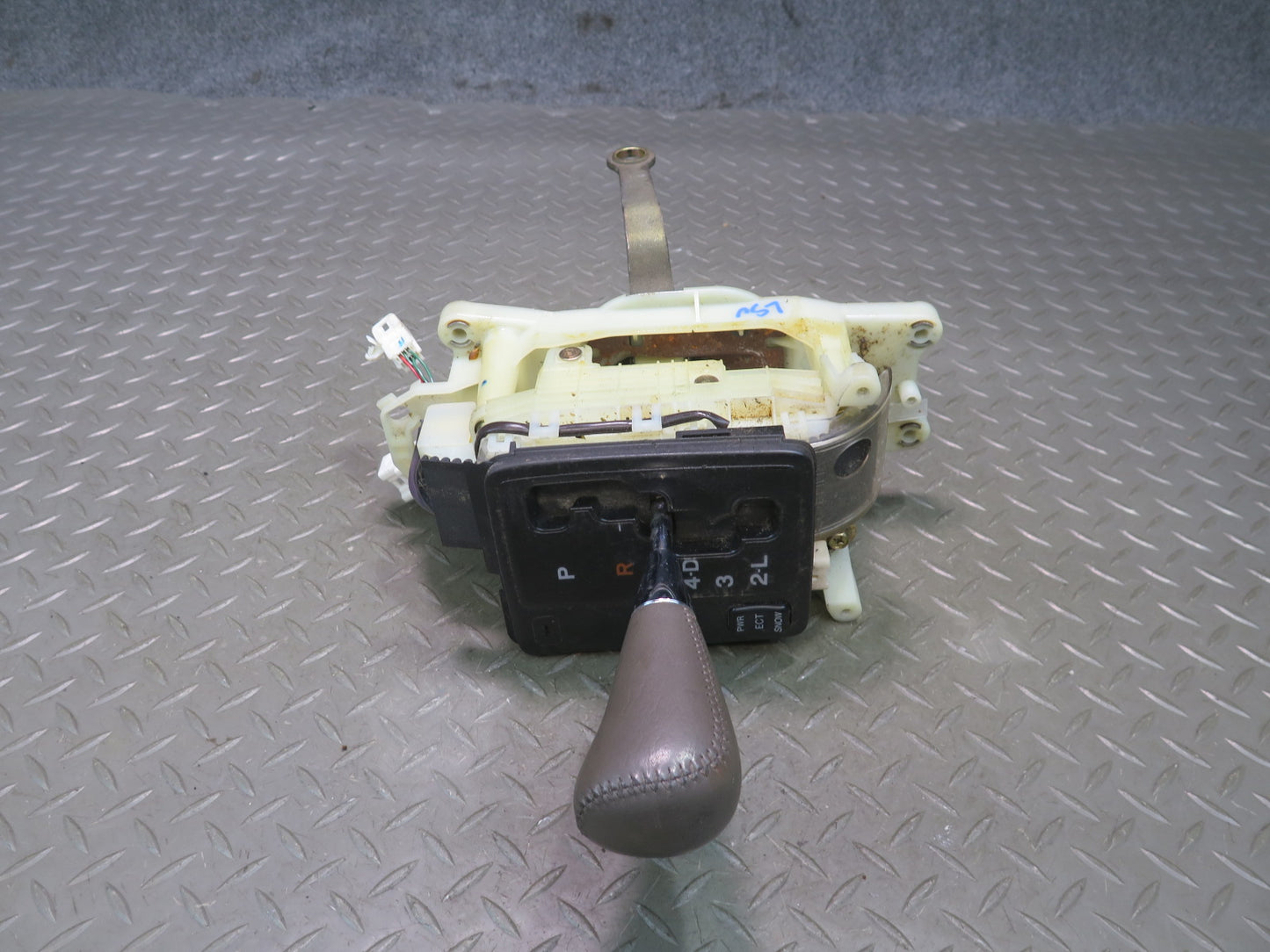 98-00 Lexus UCF20L LS400 A/T Automatic Transmission Gear Shifter w Knob OEM