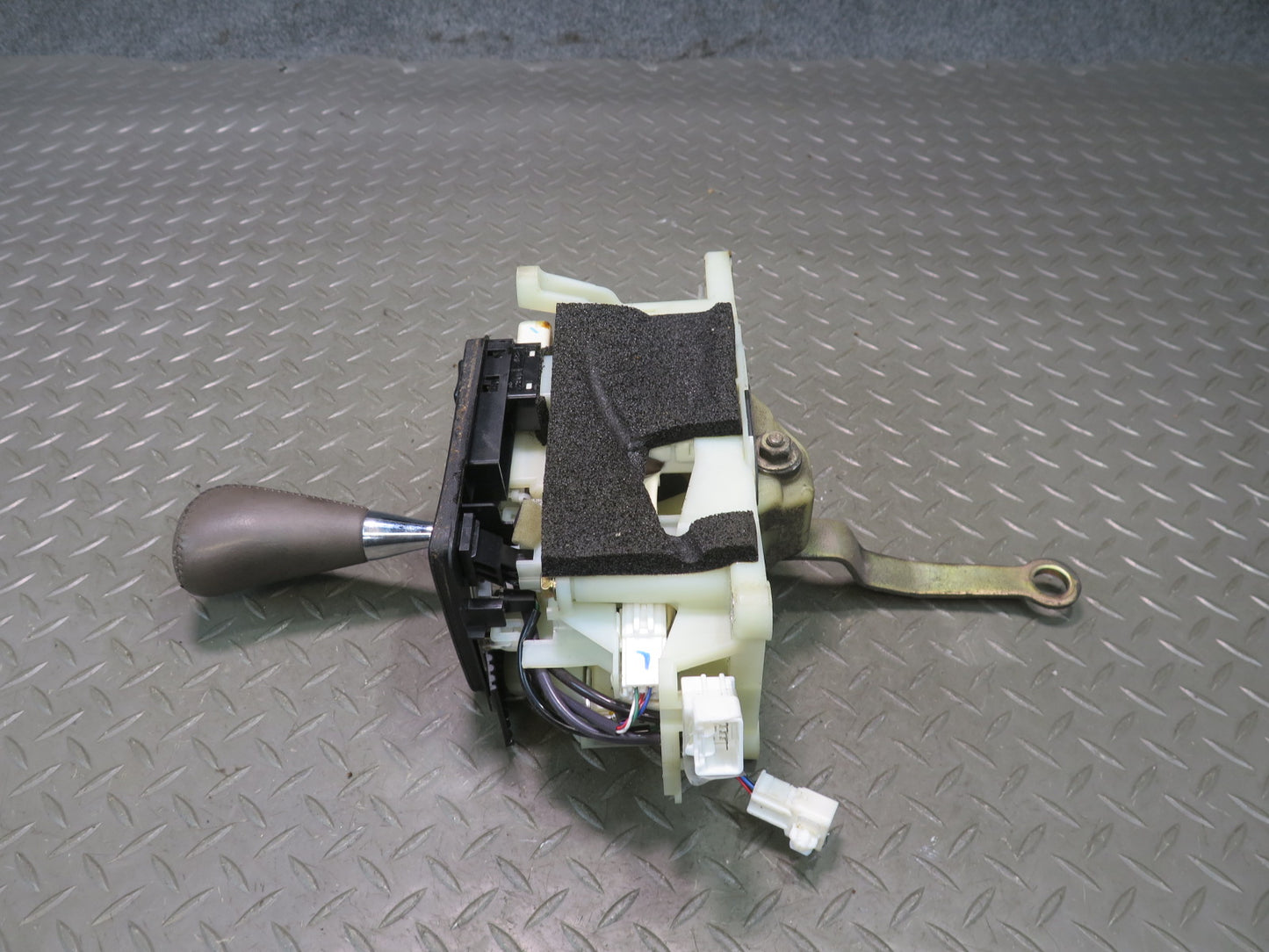 98-00 Lexus UCF20L LS400 A/T Automatic Transmission Gear Shifter w Knob OEM