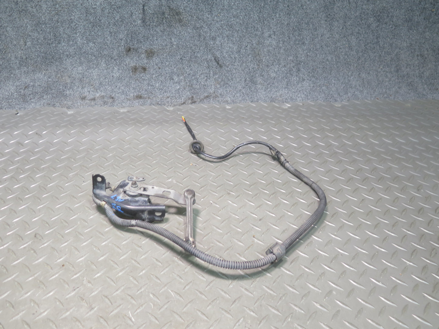 98-00 Lexus UCF20L LS400 Rear Right Suspension Height Sensor Module OEM