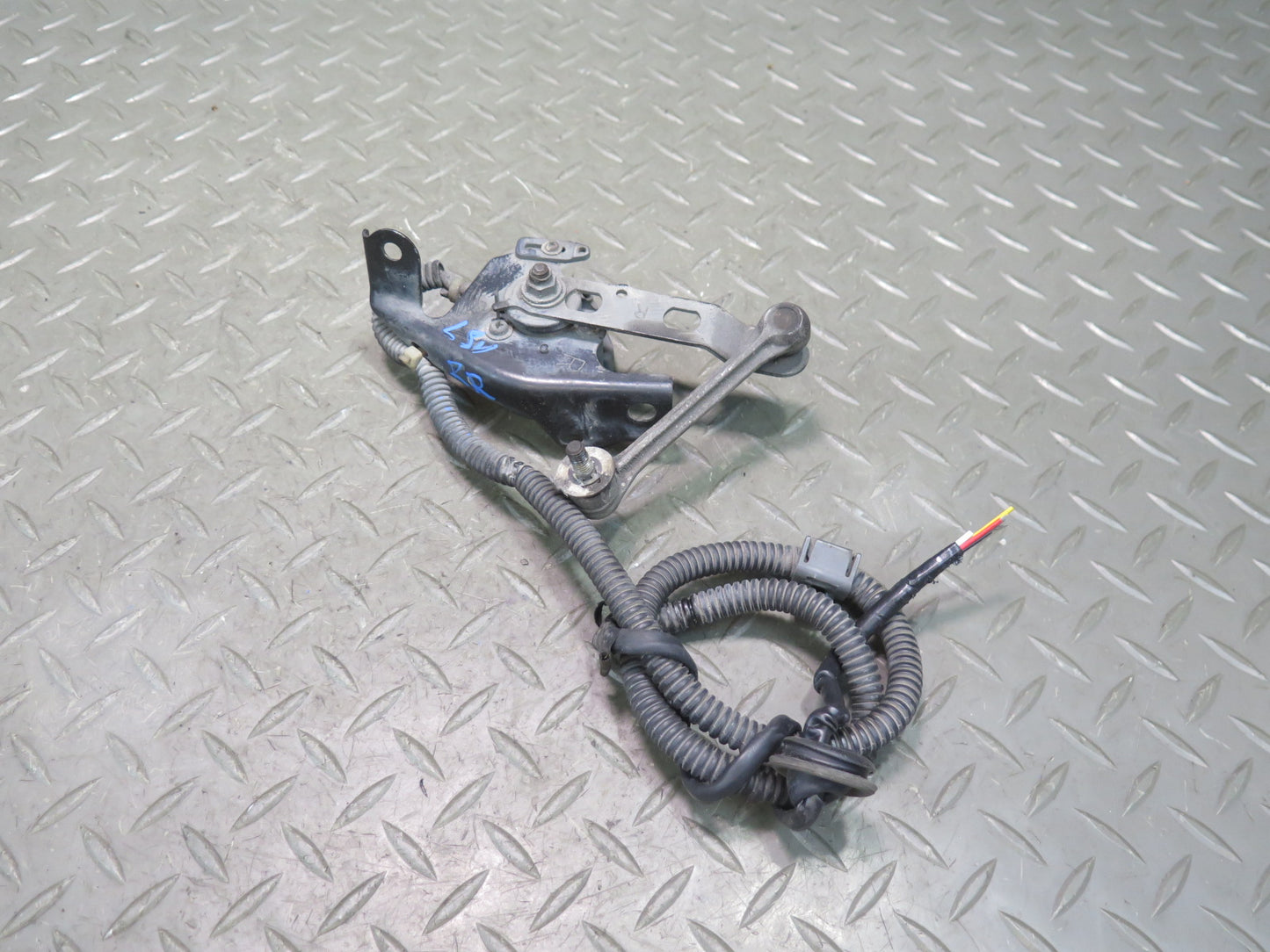 98-00 Lexus UCF20L LS400 Rear Right Suspension Height Sensor Module OEM