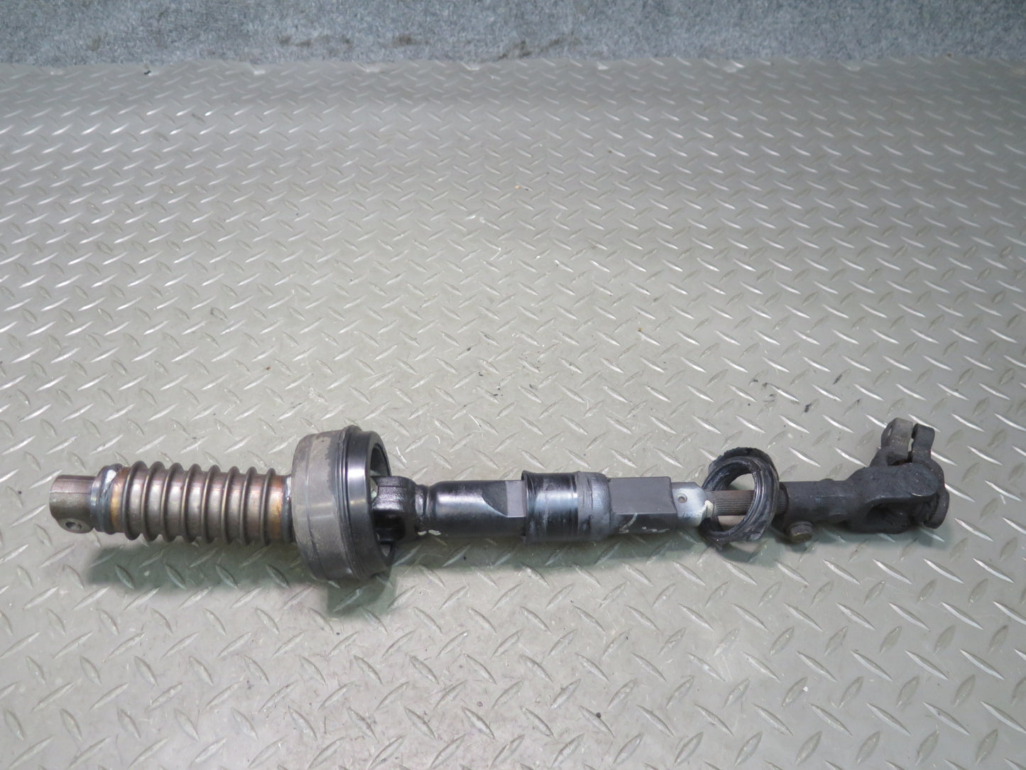 1998 Lexus UCF20L LS400 Steering Column Intermediate Linkage U Joint Shaft OEM