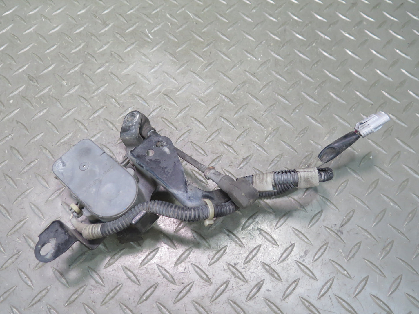 98-00 Lexus UCF20L LS400 Front Right Suspension Height Sensor Module OEM