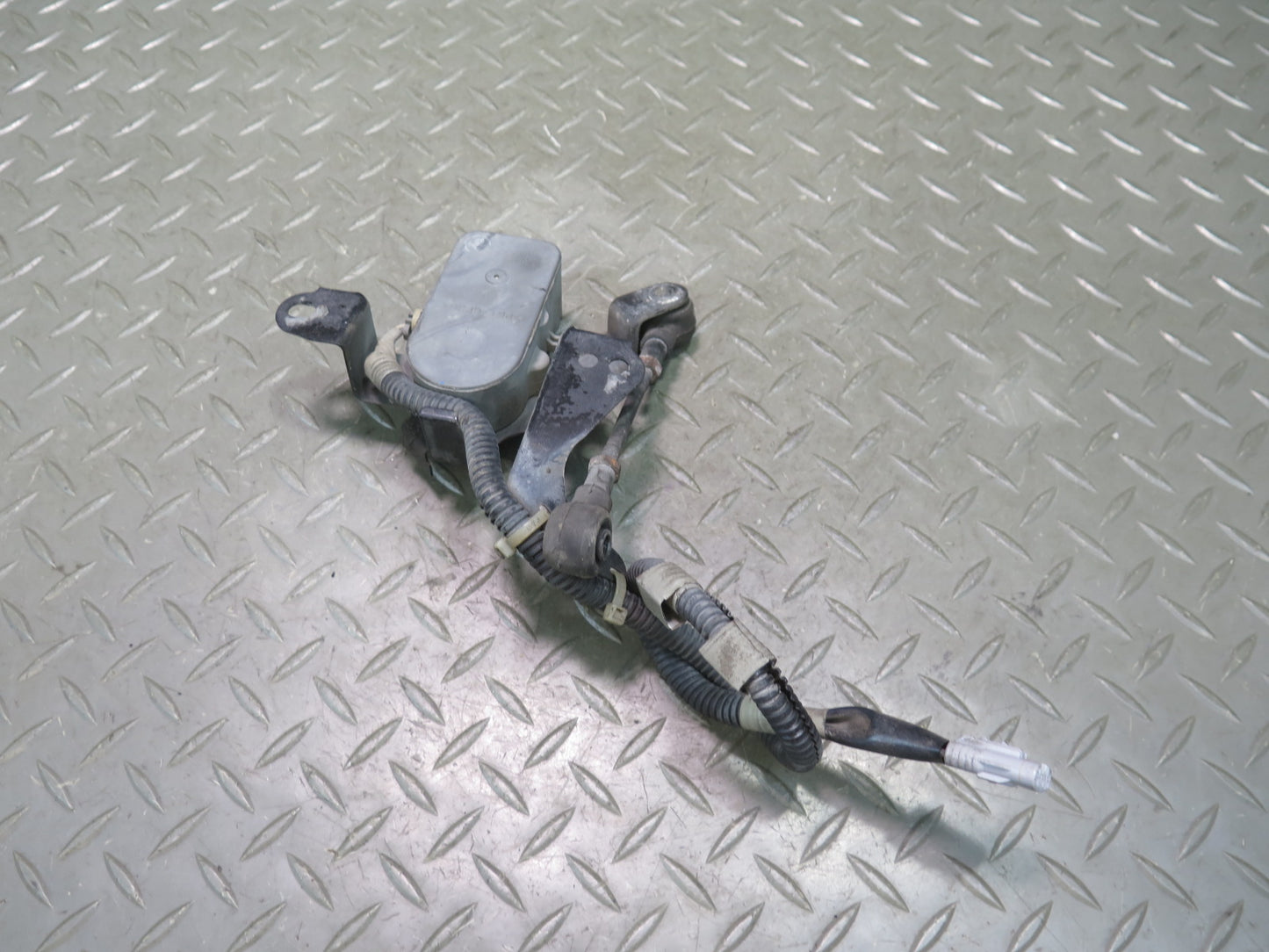 98-00 Lexus UCF20L LS400 Front Right Suspension Height Sensor Module OEM