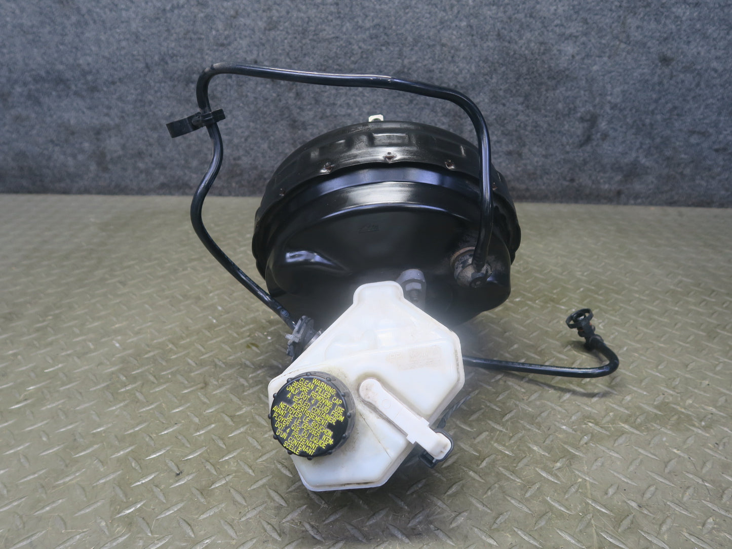 2012-2015 Range Rover Evoque L538 Brake Master Cylinder Booster Fluid Reservoir