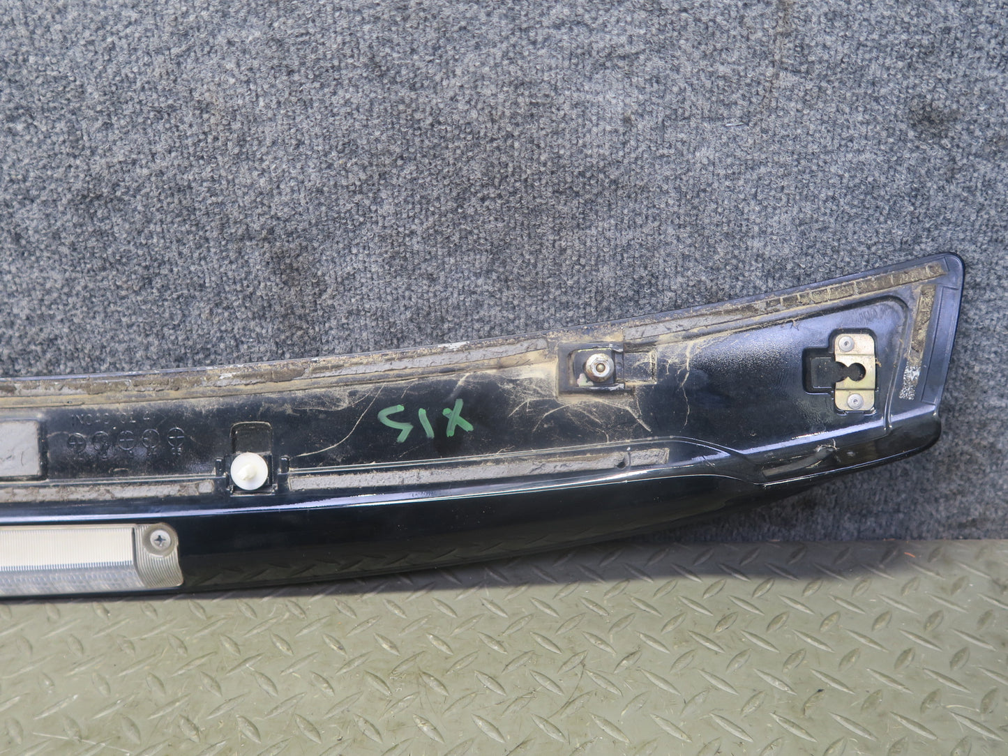 01-05 Lexus JCE10L IS300 Sedan Rear Trunk Lid Spoiler Molding w Brake Light OEM