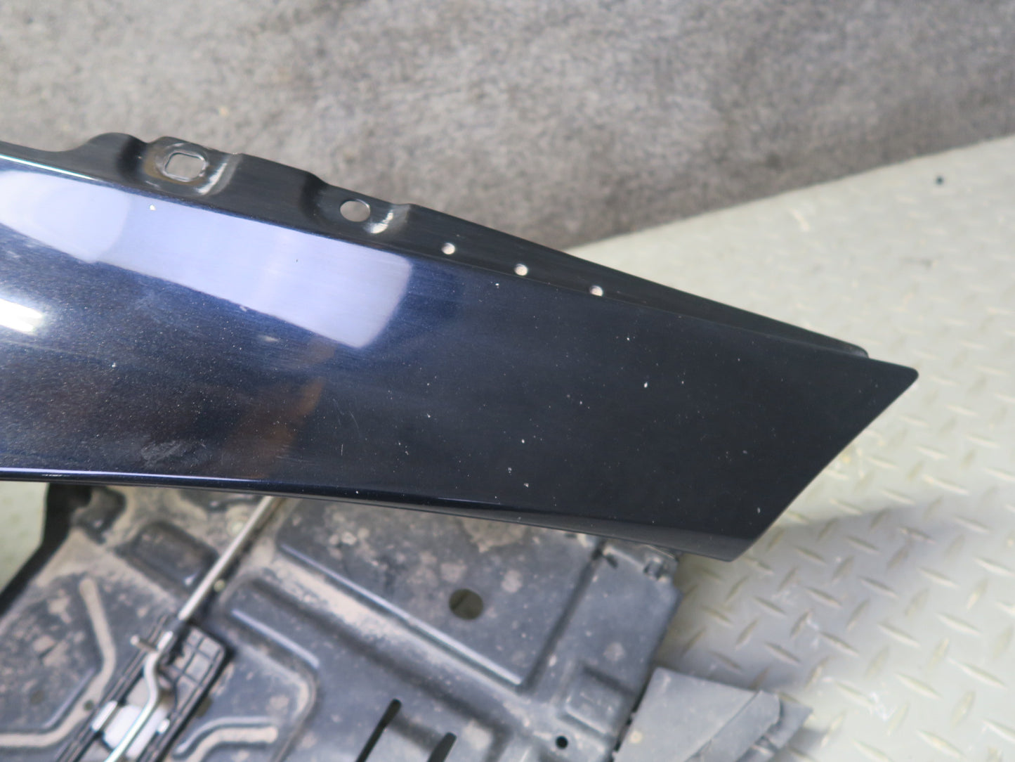 2011-2014 Porsche Cayenne 958 Front Right Pass Side Fender Panel Cover Black