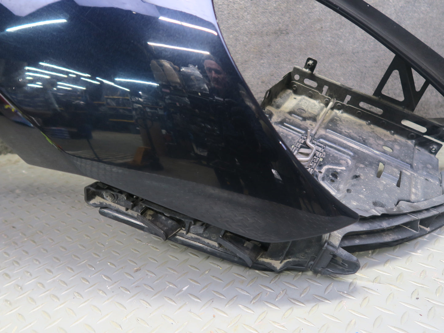 2011-2014 Porsche Cayenne 958 Front Right Pass Side Fender Panel Cover Black