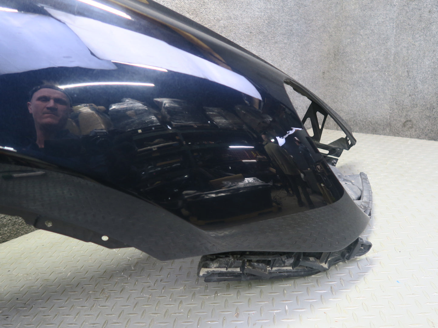 2011-2014 Porsche Cayenne 958 Front Right Pass Side Fender Panel Cover Black