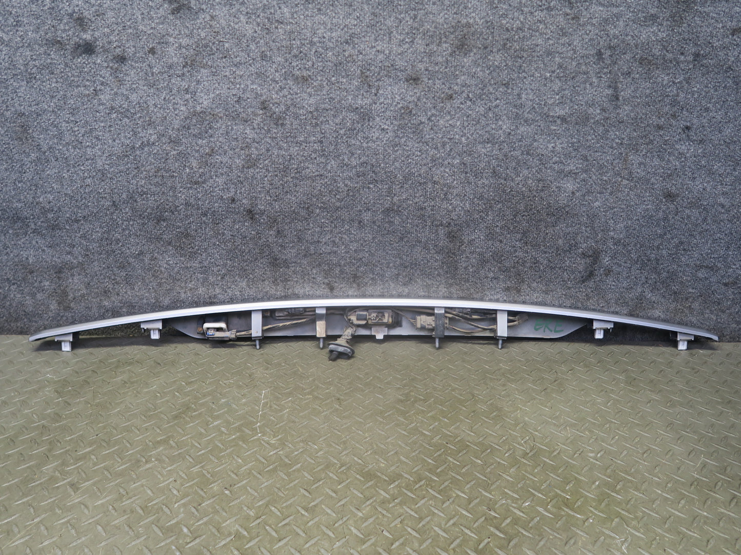 12-15 Range Rover Evoque L538 Rear Trunk Lid Light Finisher Trim Panel w Camera