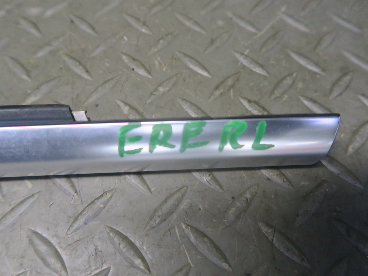 2012-2019 Range Rover Evoque L538 Rear Left Door Window Chrome Trim Molding