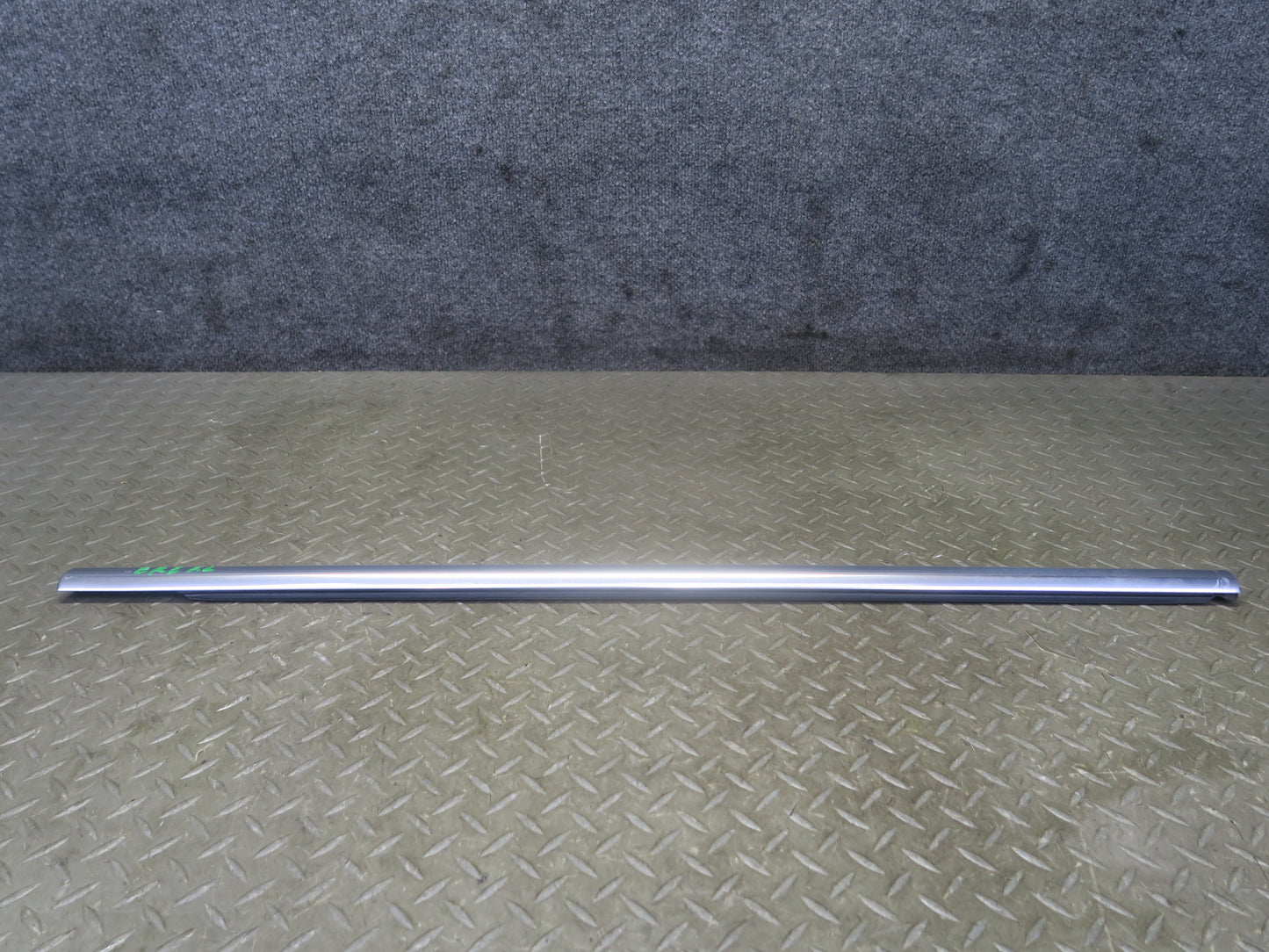 2012-2019 Range Rover Evoque L538 Front Left Door Window Chrome Trim Molding