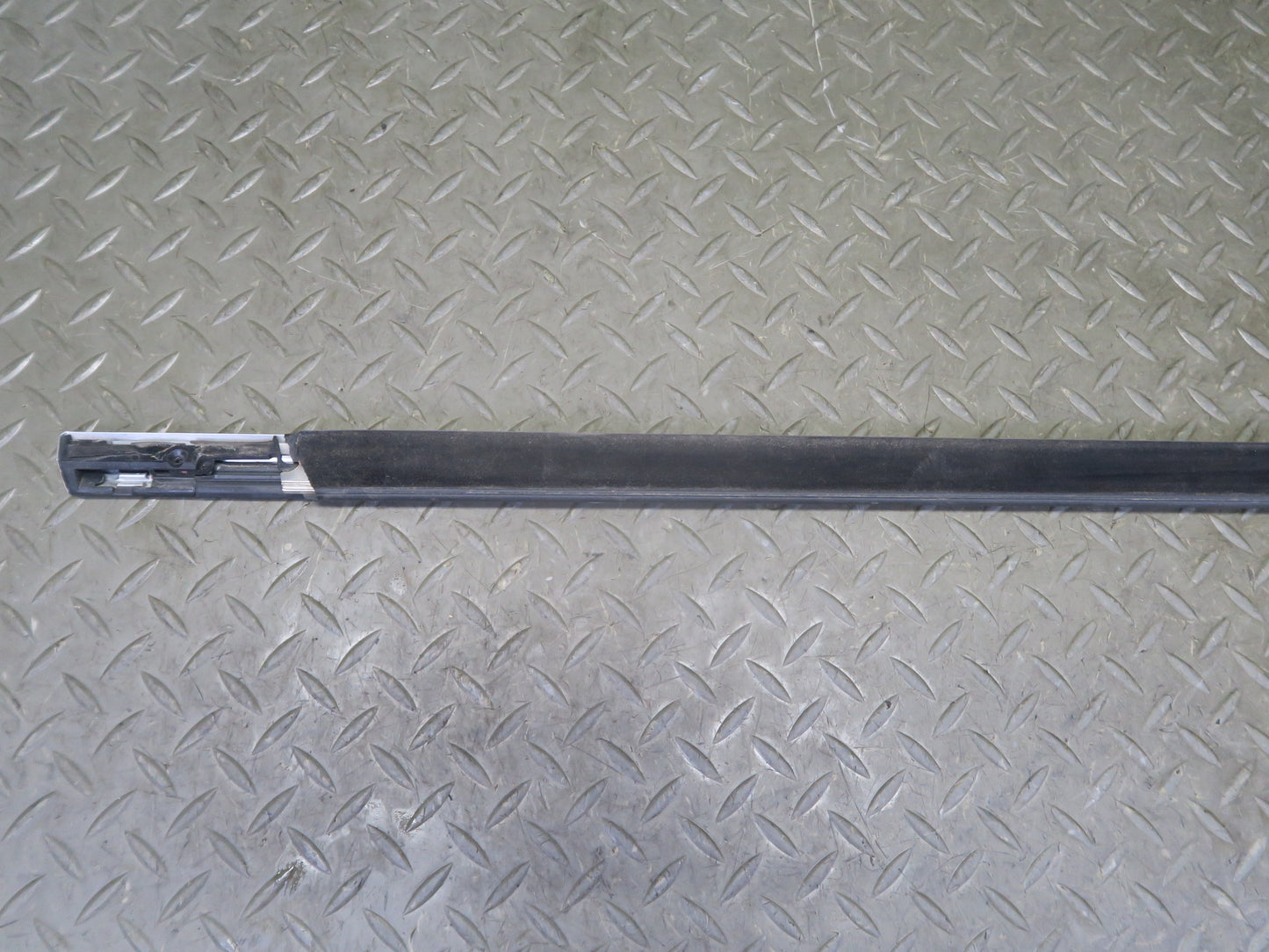 2012-2019 Range Rover Evoque L538 Front Left Door Window Chrome Trim Molding