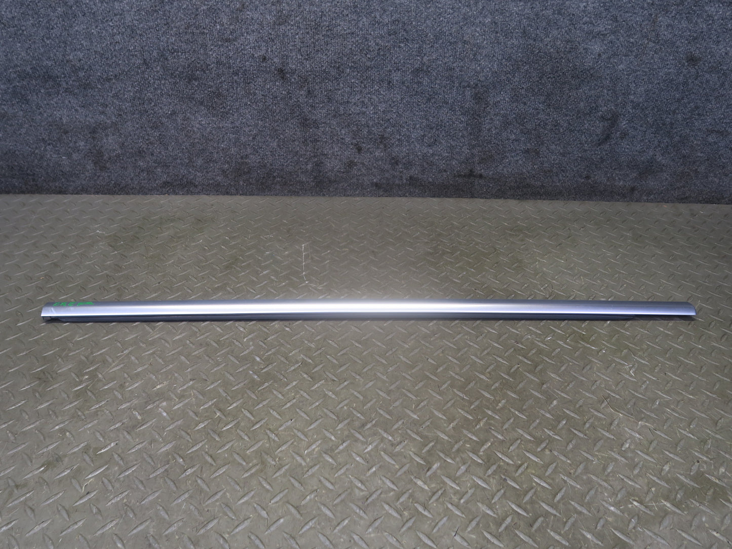 2012-2019 Range Rover Evoque L538 Front Right Door Window Chrome Trim Molding