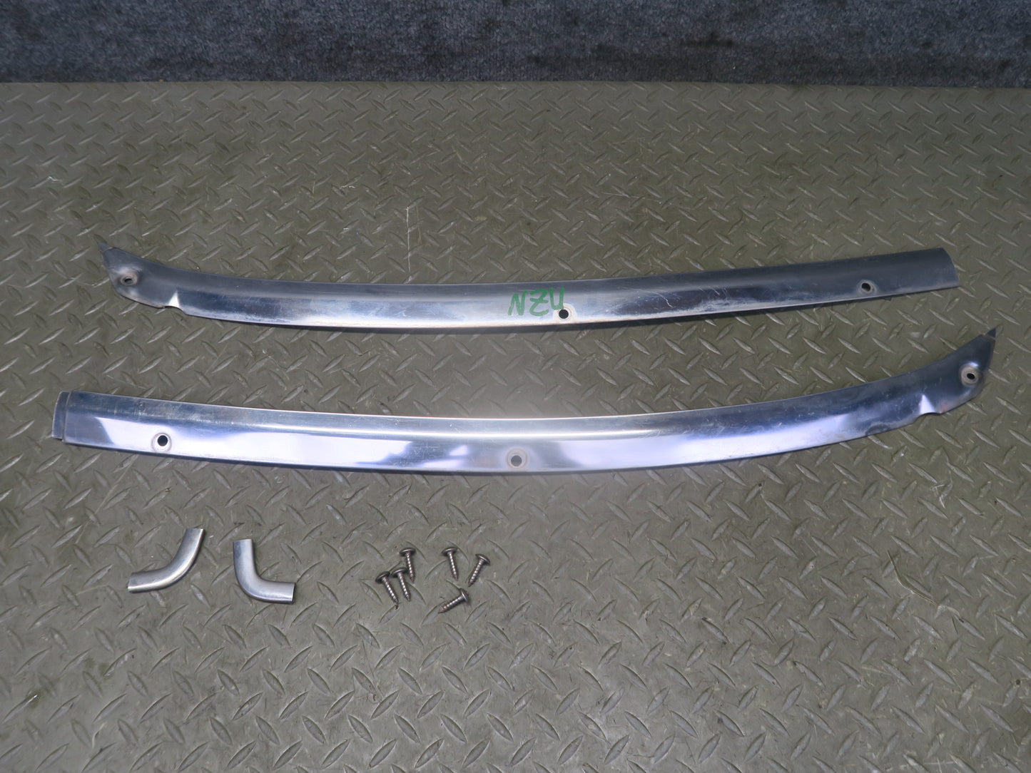 84-89 Nissan Z31 300ZX Windshield Cowl Lower Trim Molding Panel Set OEM