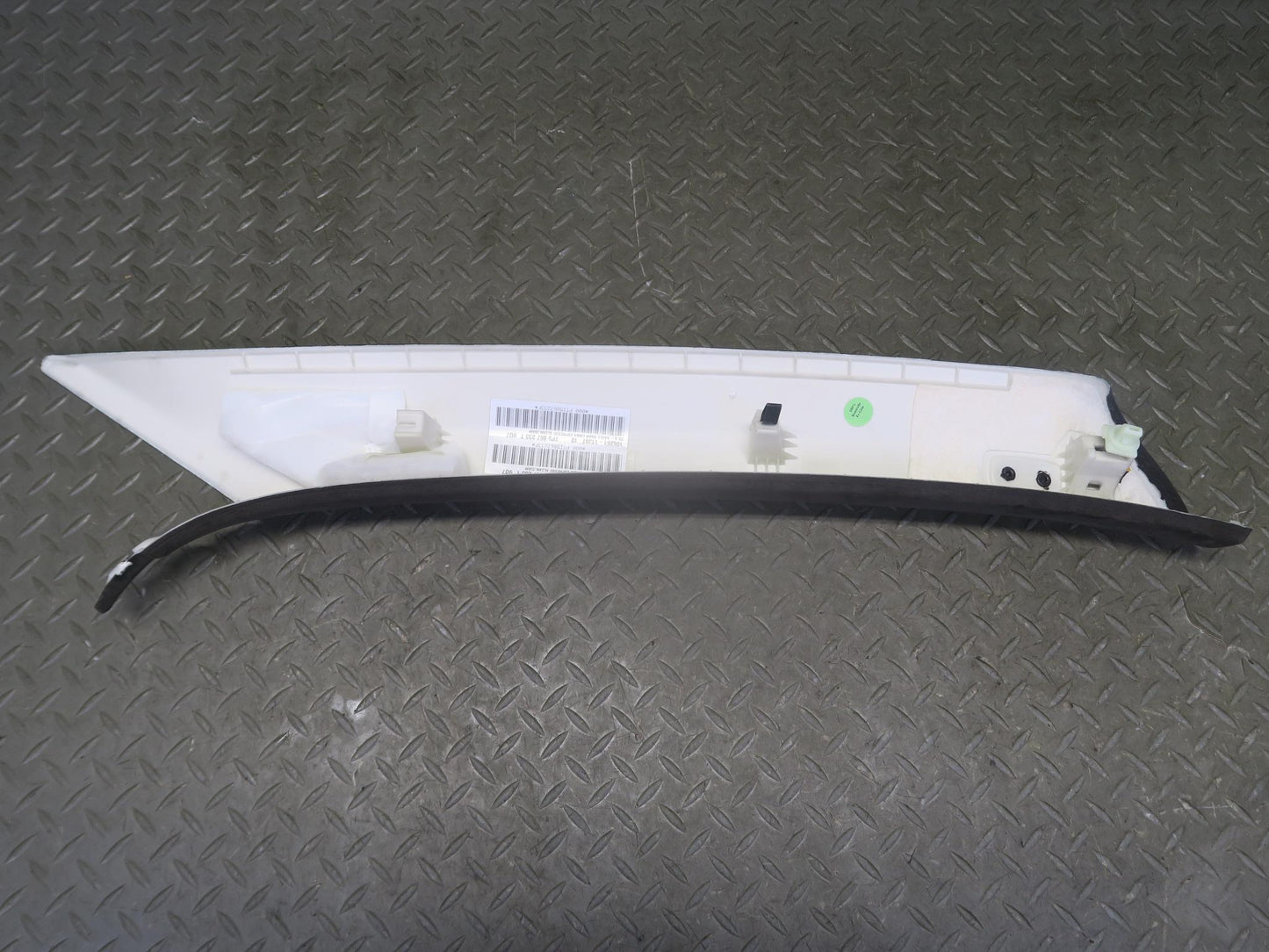 2011-2018 Porsche Cayenne 958 Front Left & Right Upper A Pillar Trim Panel Set