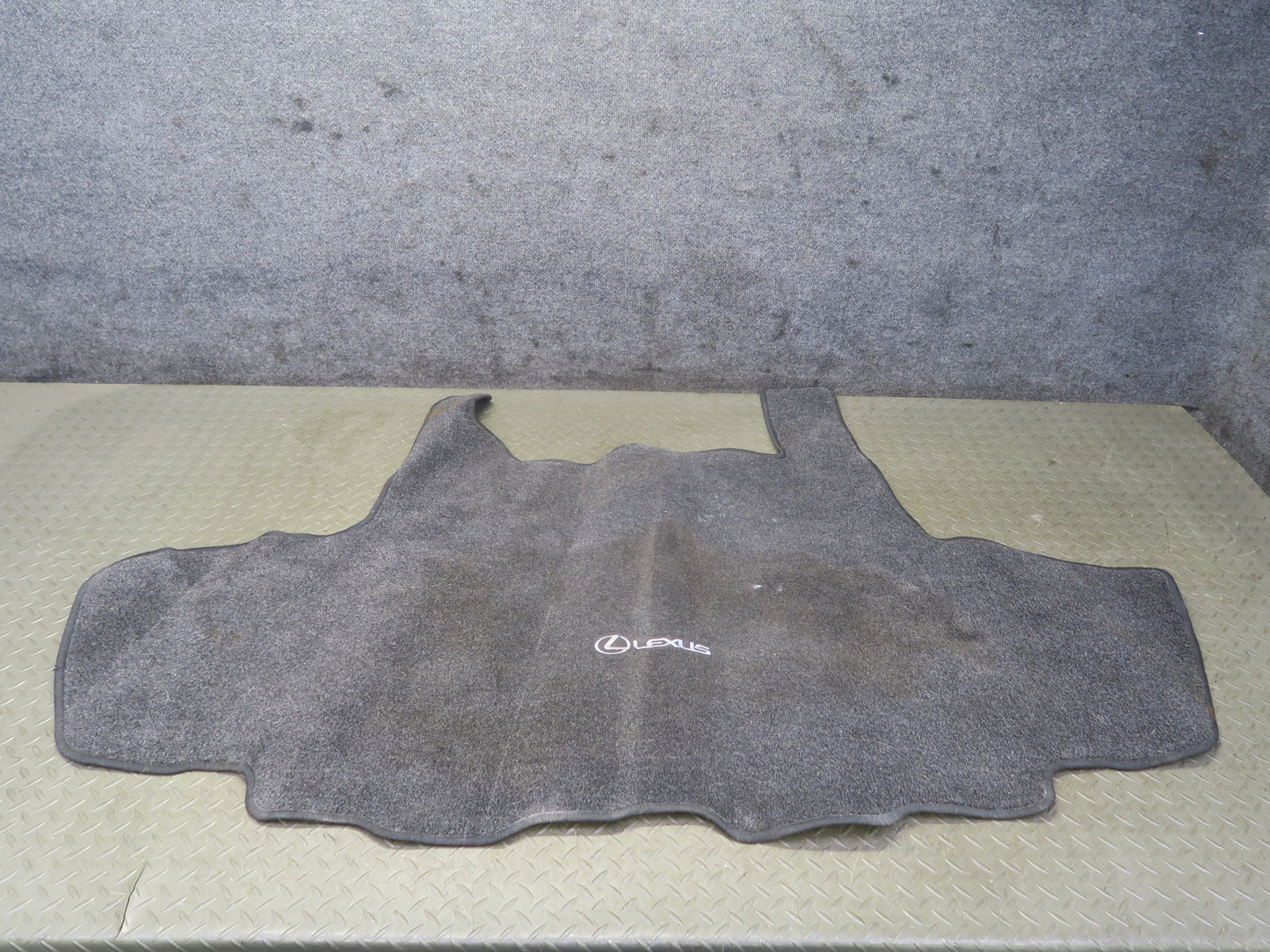 01-05 Lexus JCE10L IS300 Sedan Rear Trunk Floor MAT Carpet Cover OEM