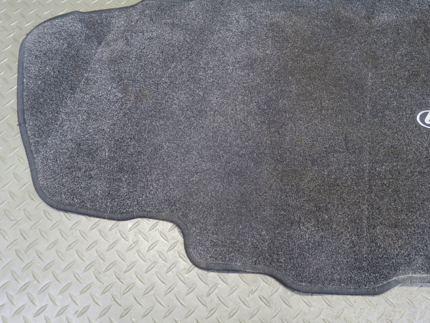 01-05 Lexus JCE10L IS300 Sedan Rear Trunk Floor MAT Carpet Cover OEM