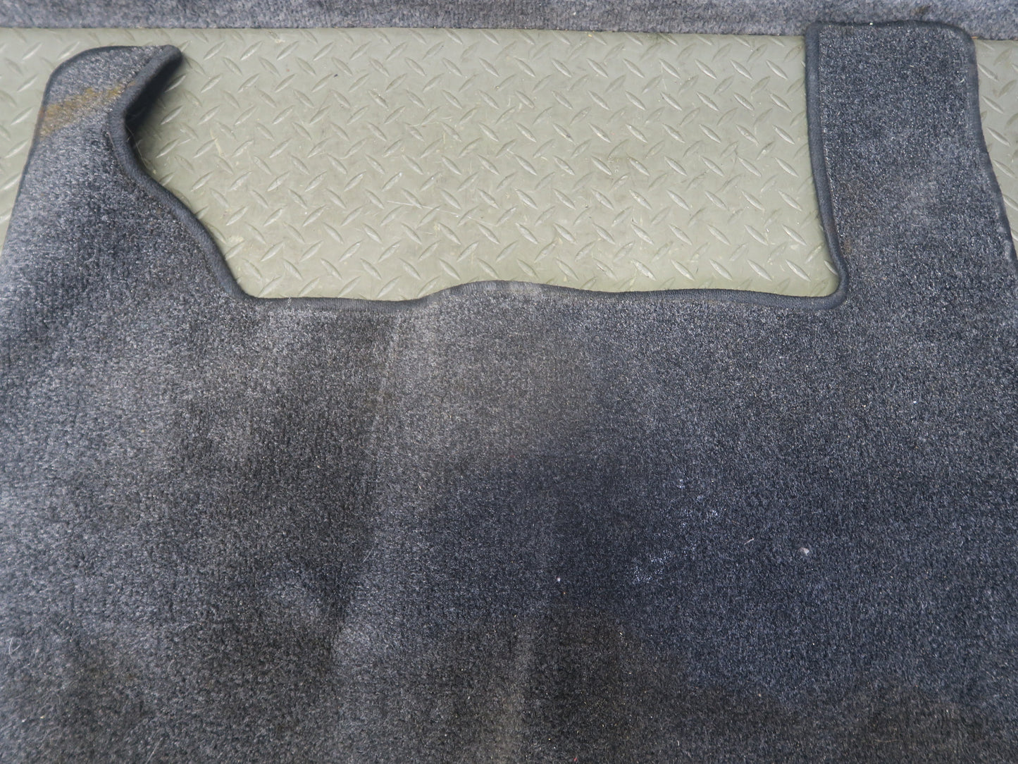 01-05 Lexus JCE10L IS300 Sedan Rear Trunk Floor MAT Carpet Cover OEM