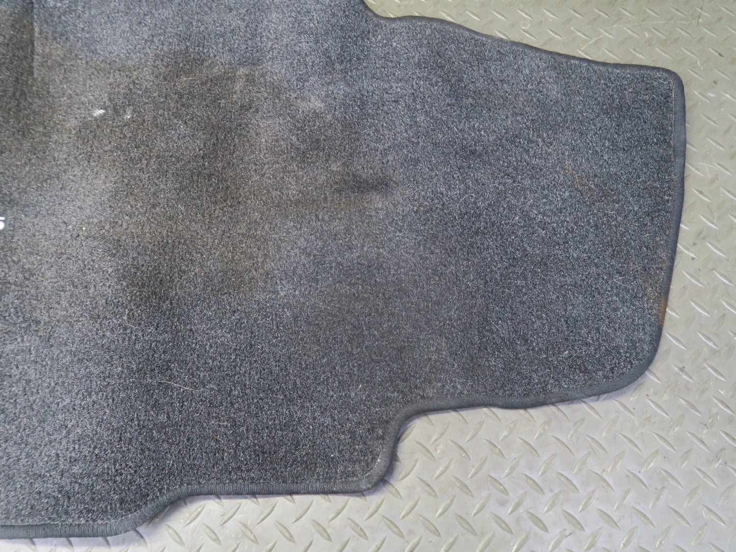 01-05 Lexus JCE10L IS300 Sedan Rear Trunk Floor MAT Carpet Cover OEM