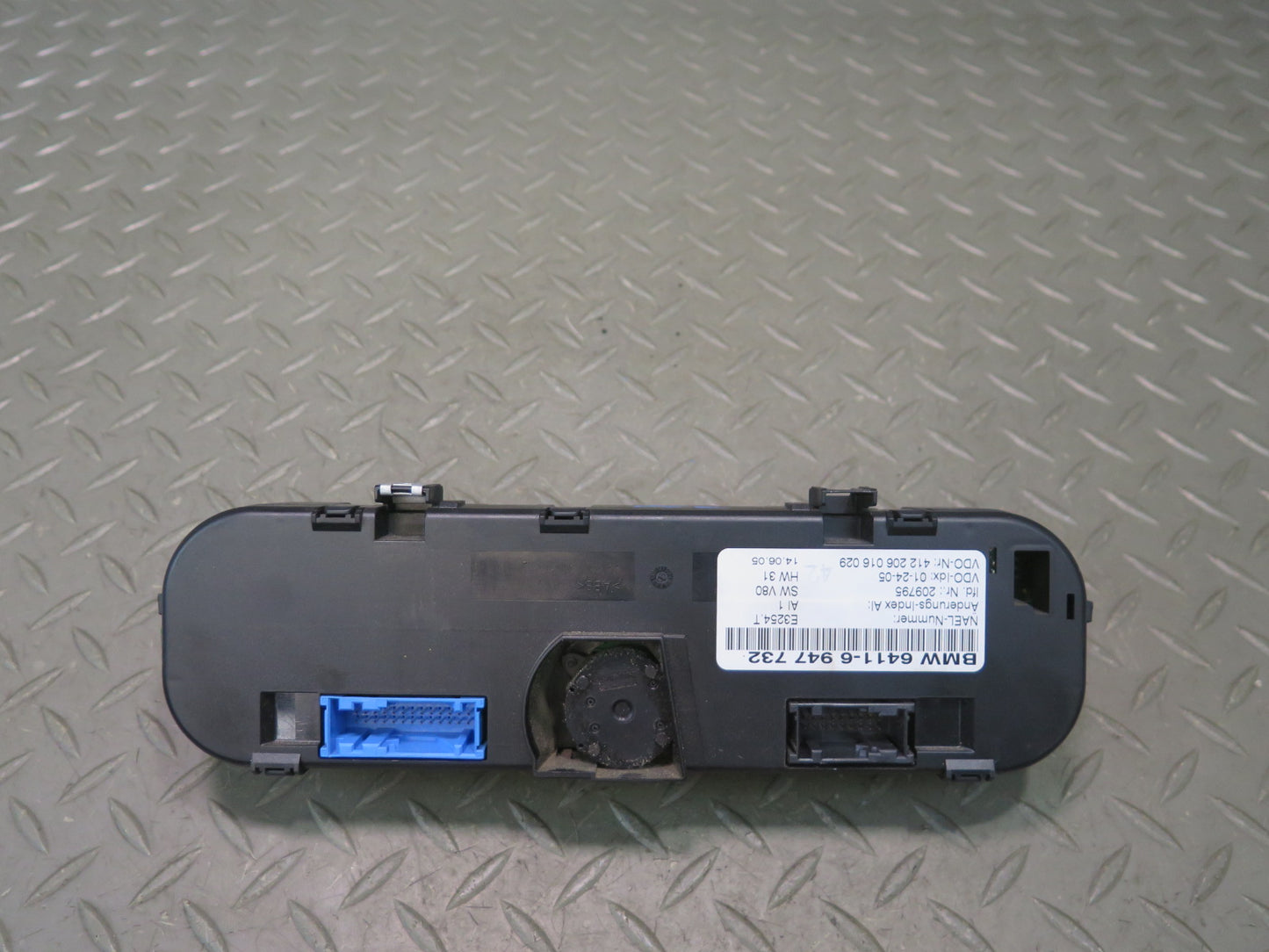 03-05 BMW E85 Z4 A/C Heater Climate Control Switch Panel 6947732 OEM