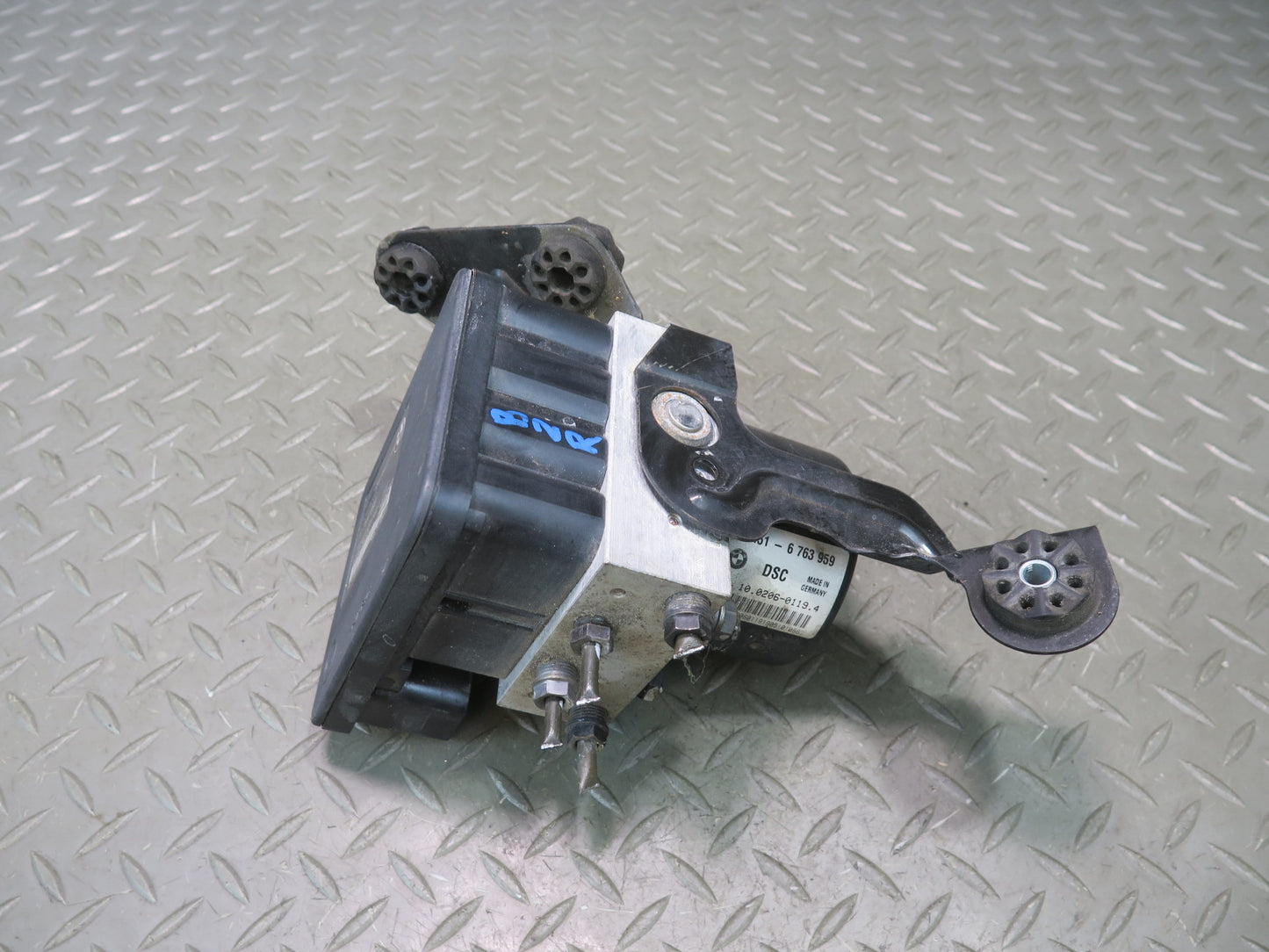 03-05 BMW E85 Z4 3.0L RWD Anti Lock Brake ABS DSC Pump Module 6764088 OEM