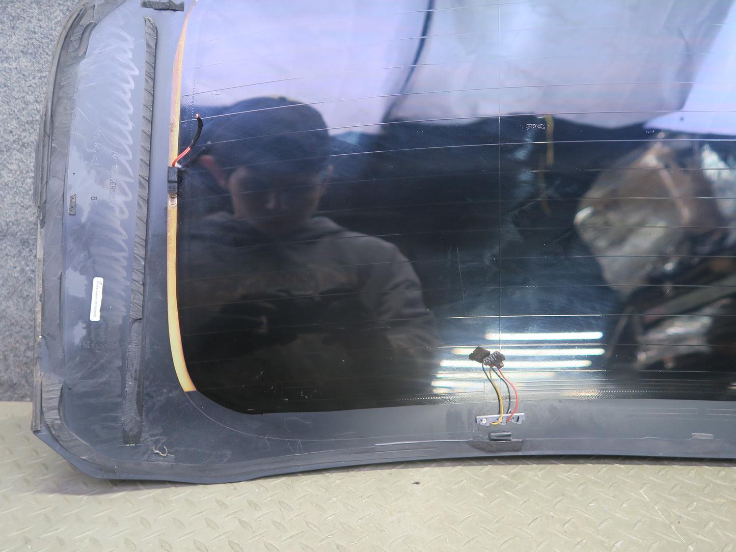 2011-2018 Porsche Cayenne 958 Rear Trunk Liftgate Tailgate Heated Glass Window