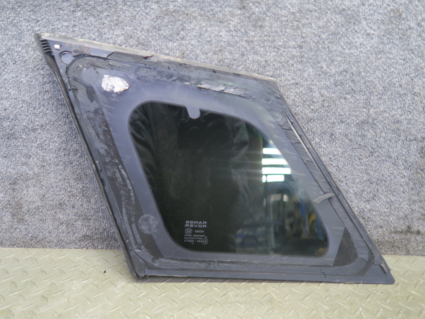 2012-2015 Range Rover Evoque L538 4DR Rear Right Quarter Glass Window