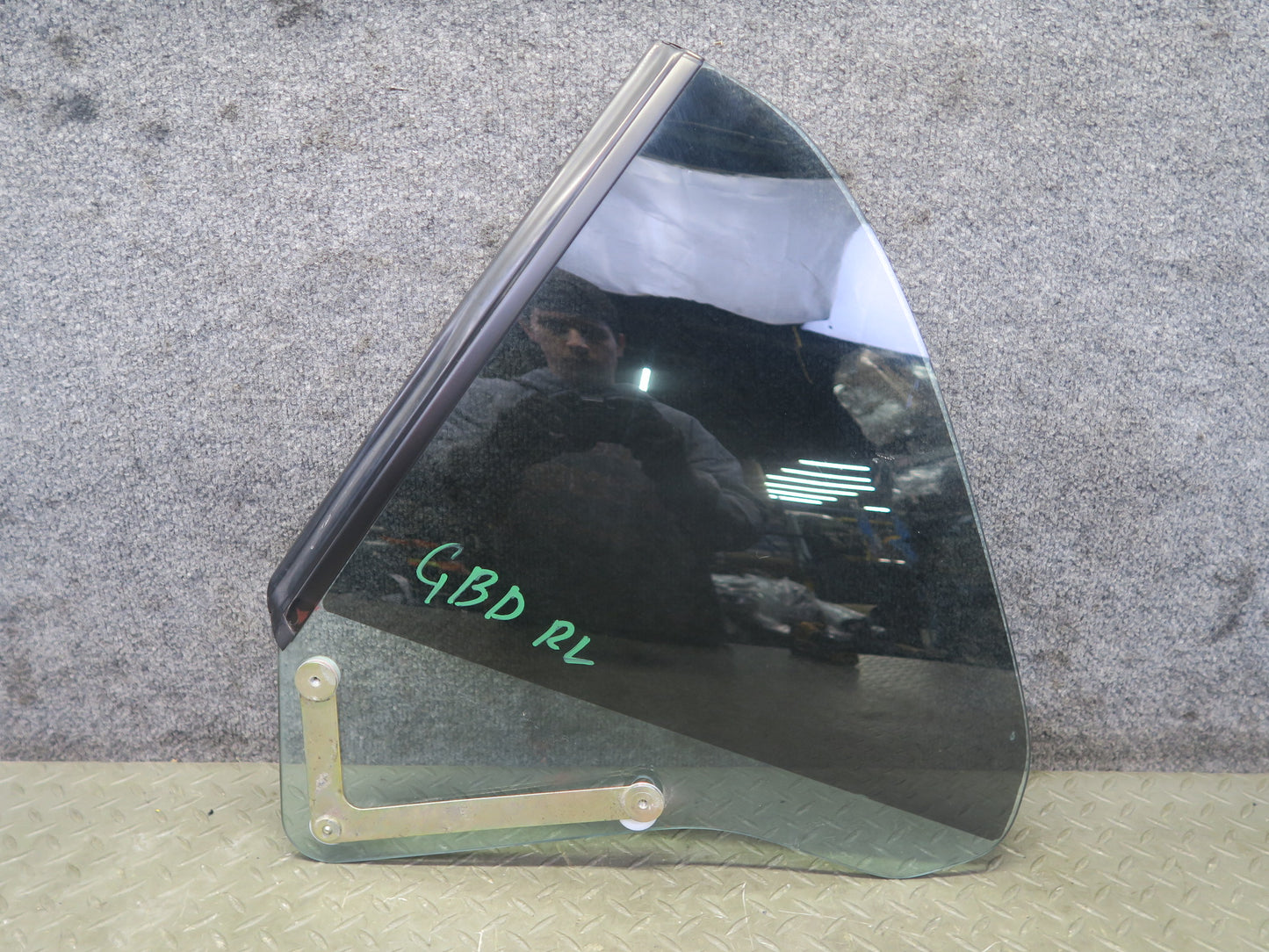 94-99 BMW E36 318iC Convertible Rear Left Quarter Glass Window OEM