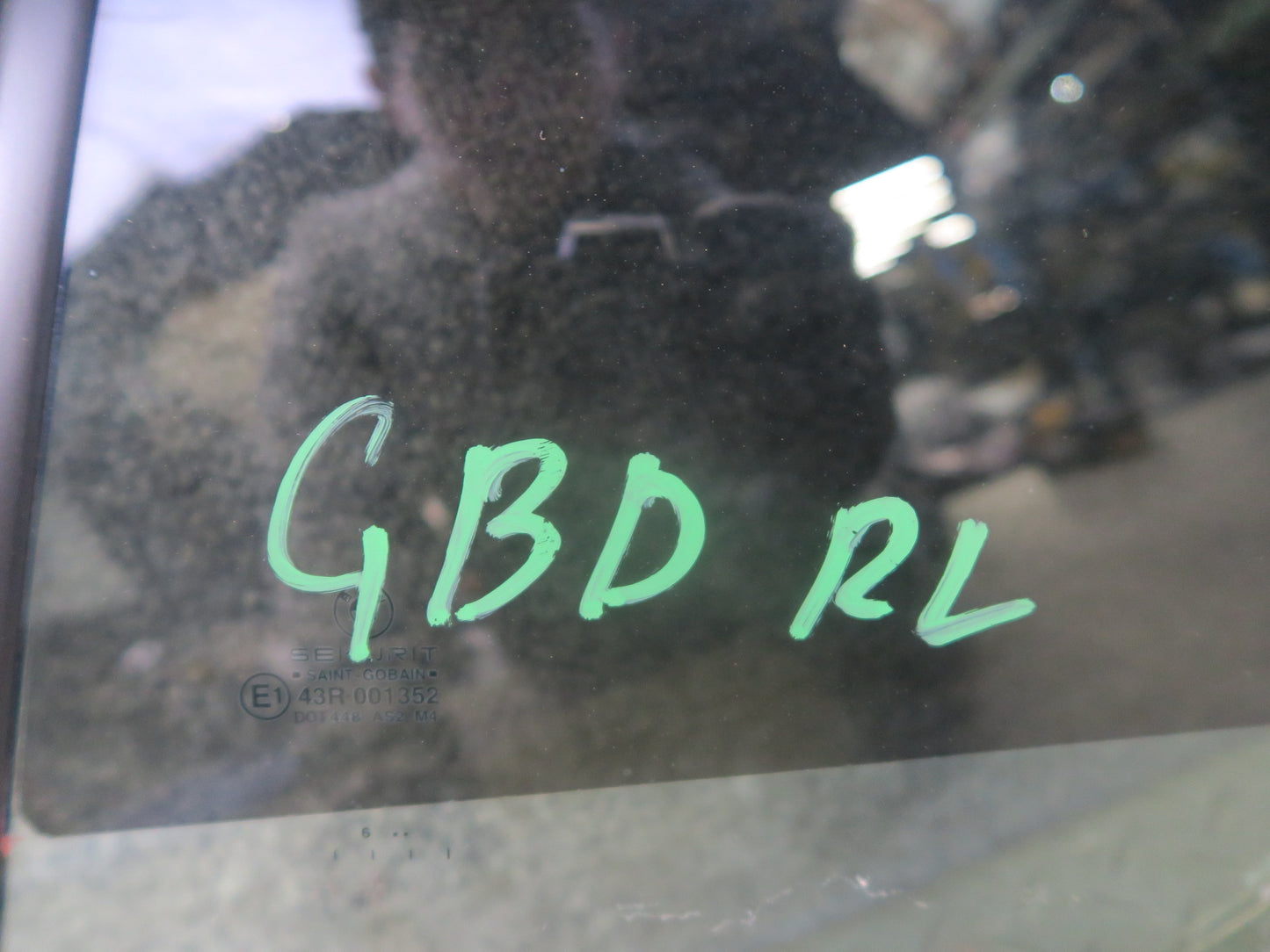 94-99 BMW E36 318iC Convertible Rear Left Quarter Glass Window OEM