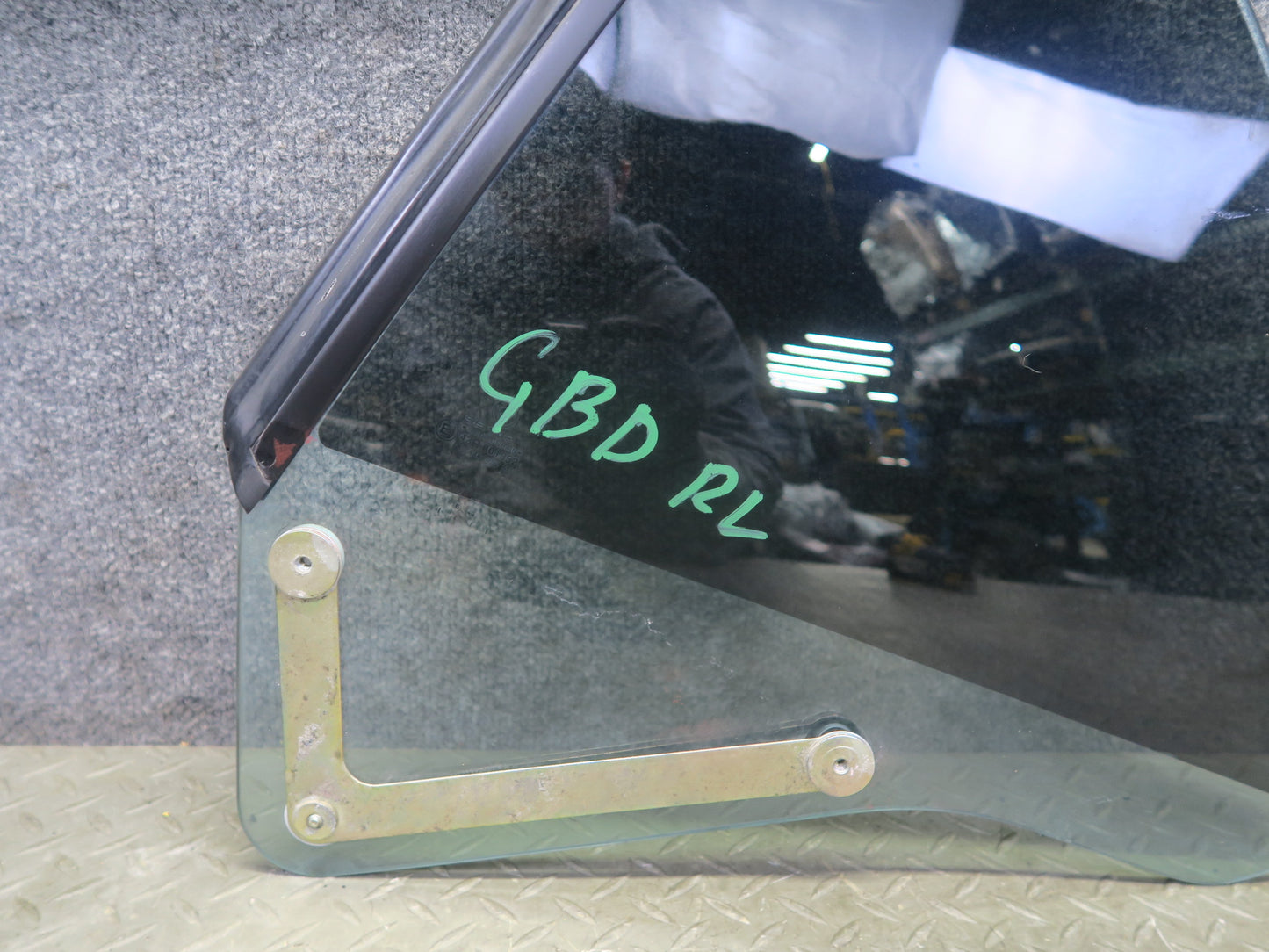94-99 BMW E36 318iC Convertible Rear Left Quarter Glass Window OEM