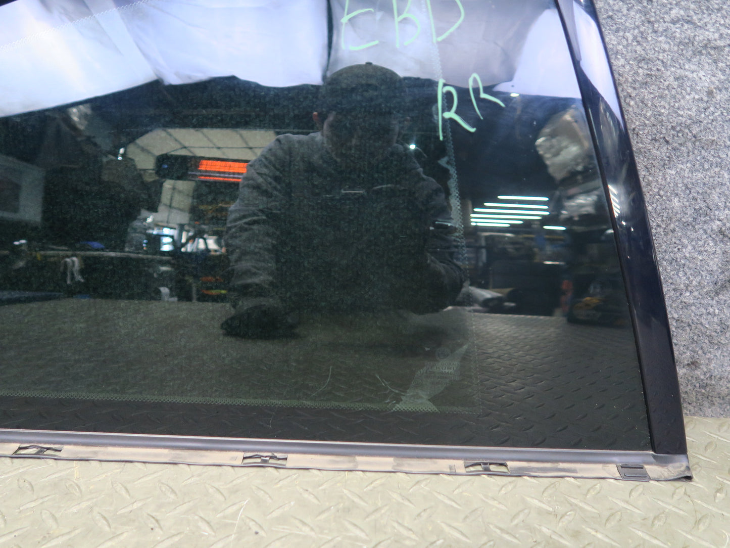 2008-2013 BMW E92 M3 Coupe Rear Right Side Quarter Vent Glass Window