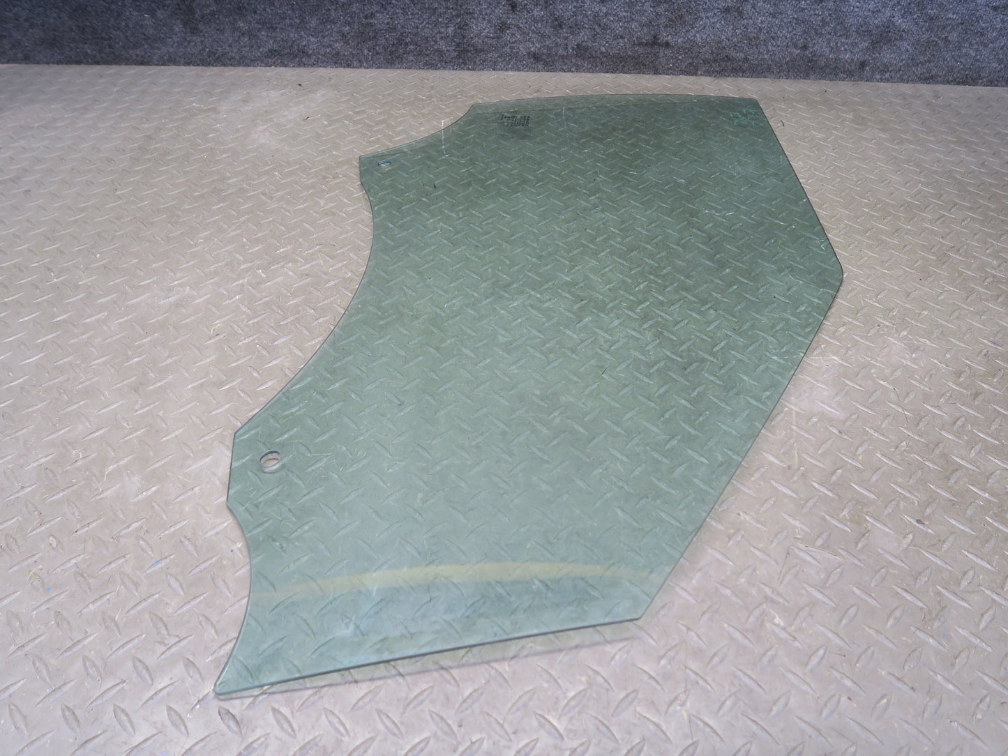 2012-2015 Range Rover Evoque L538 4DR Front Right Door Glass Window