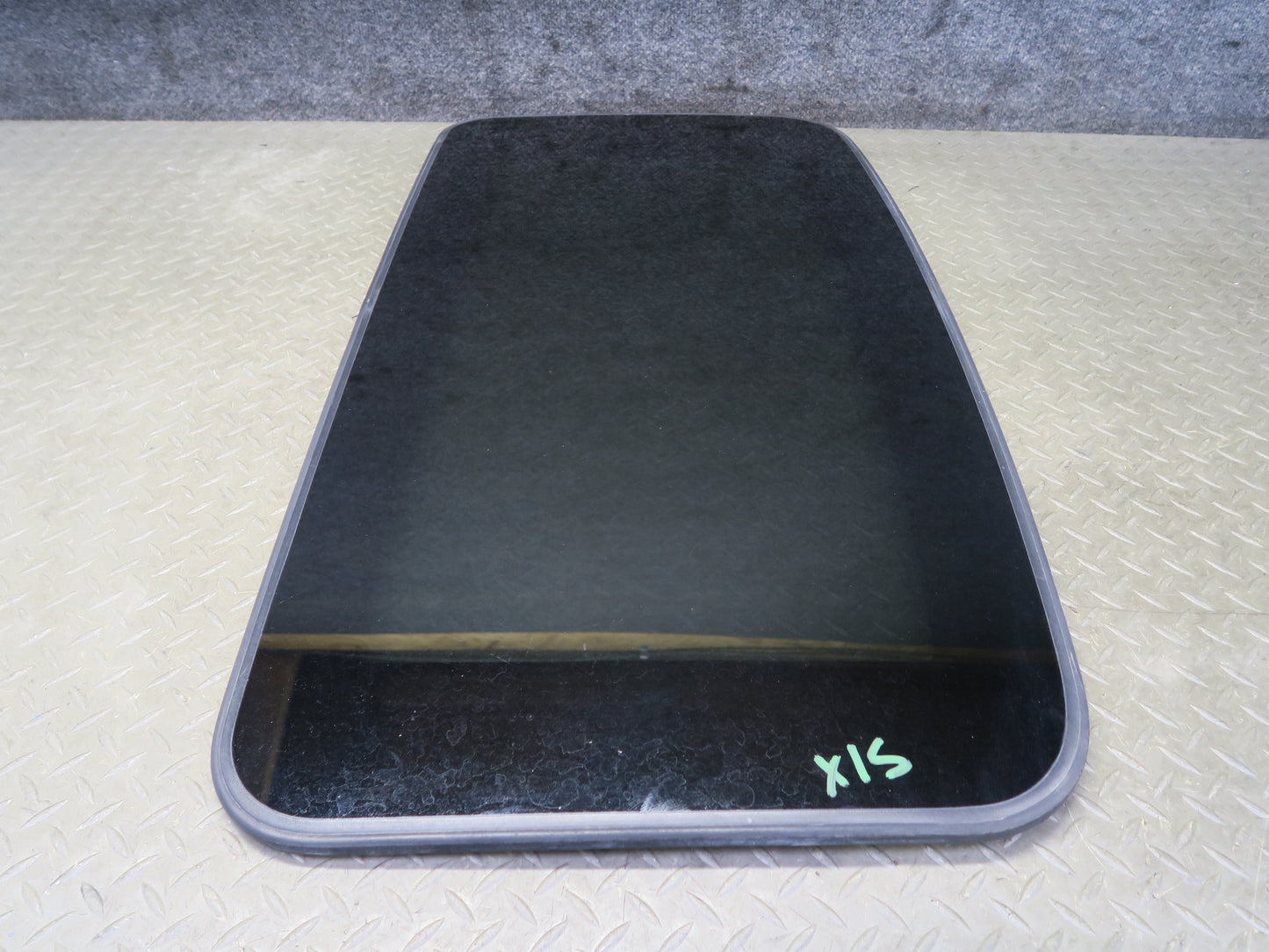 01-05 Lexus JCE10L IS300 Sunroof Moonroof Glass Window Panel OEM