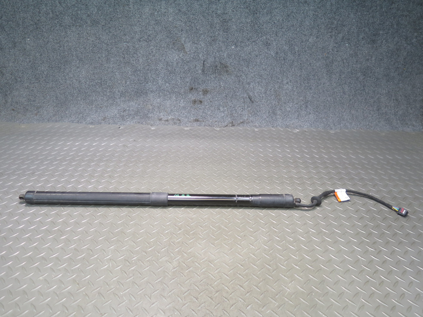 14-22 Range Rover Sport L494 Rear Trunk Tailgate Shock Strut Support Set of 2