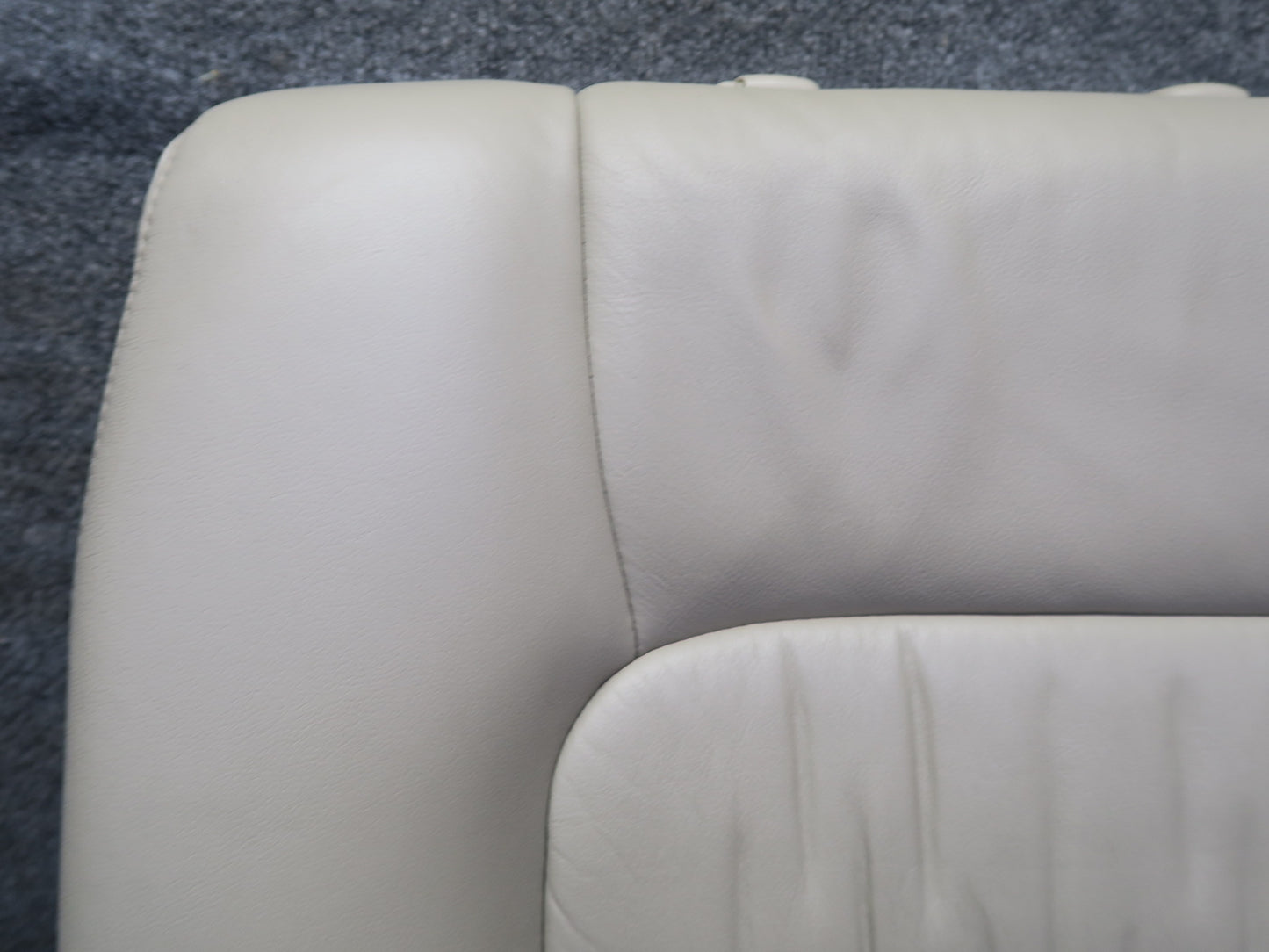 2006-2007 Lexus UZJ100L LX470 Rear Right Second 2ND ROW Leather Seat