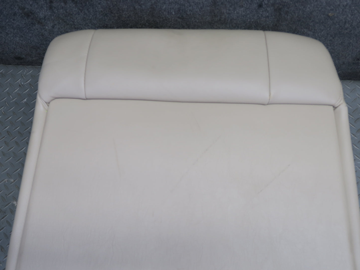 2006-2007 Lexus UZJ100L LX470 Rear Right Second 2ND ROW Leather Seat