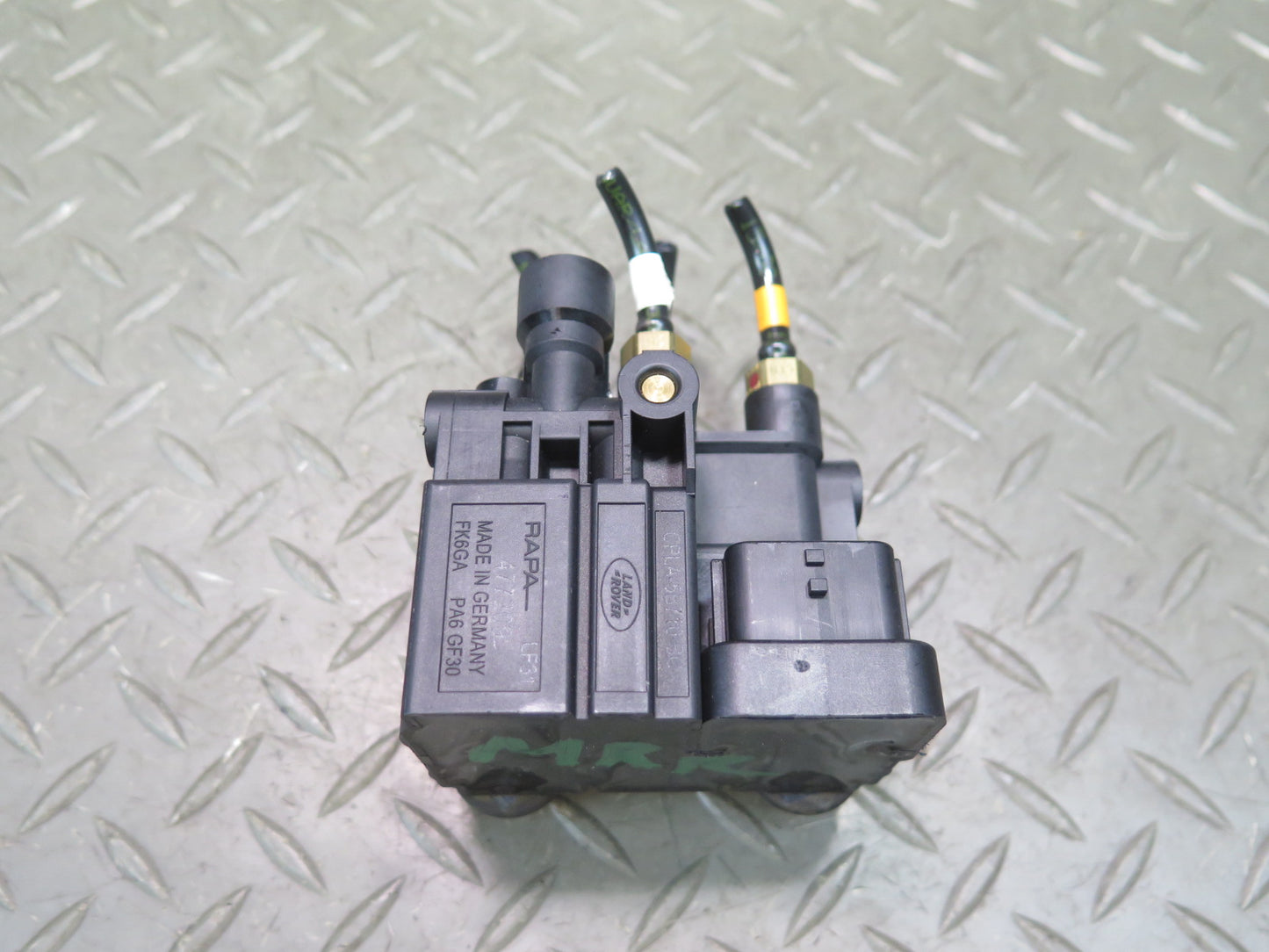 14-17 Range Rover Sport L494 Front Air Suspension Relief Valve Block Solenoid
