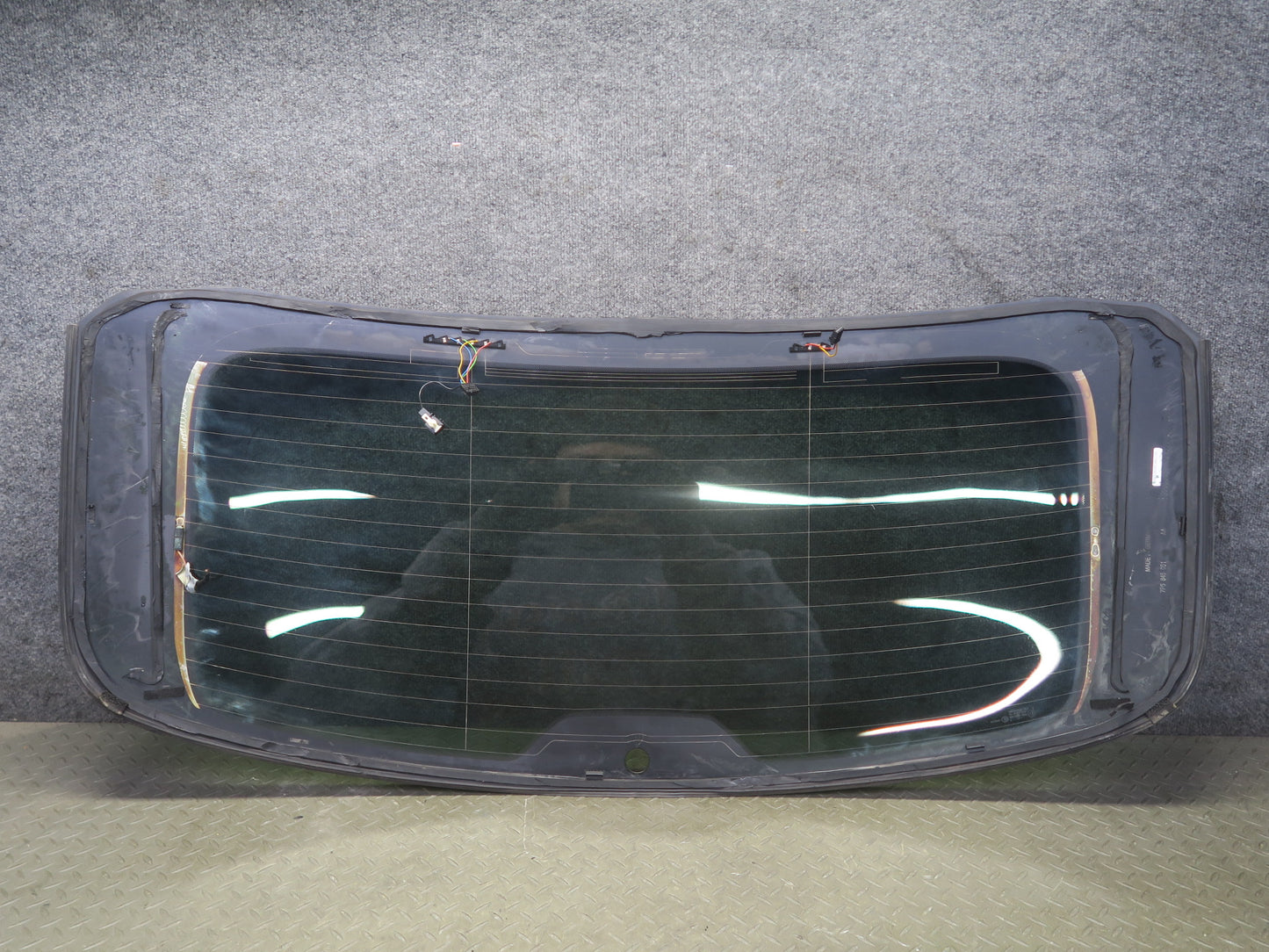 2011-2018 Porsche Cayenne 958 Rear Trunk Liftgate Tailgate Heated Glass Window