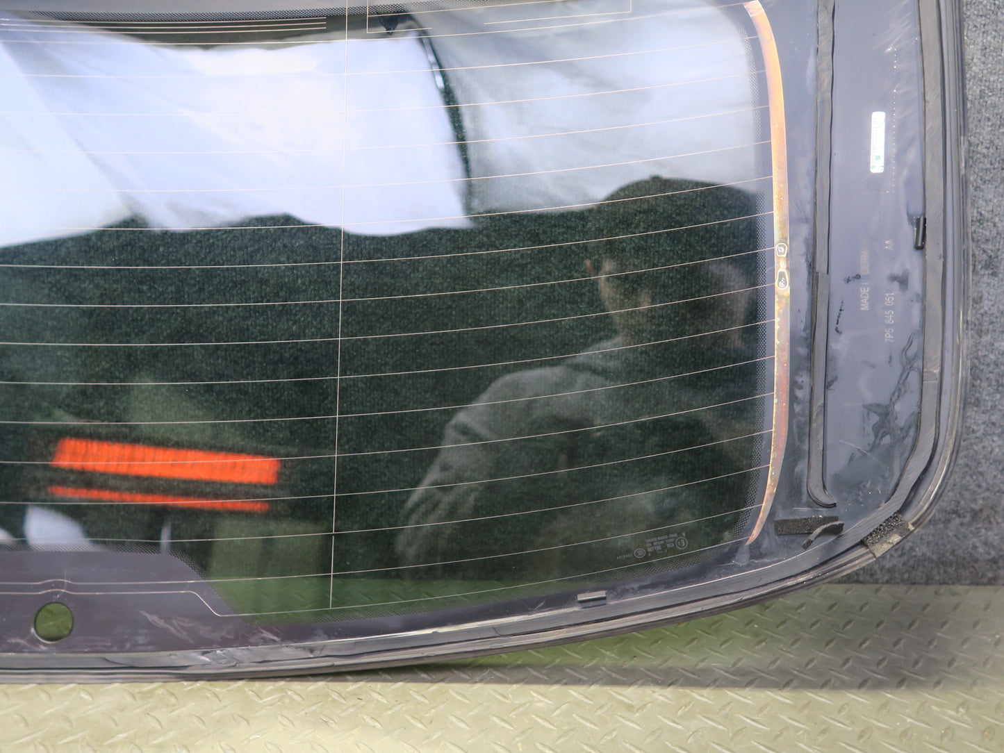 2011-2018 Porsche Cayenne 958 Rear Trunk Liftgate Tailgate Heated Glass Window