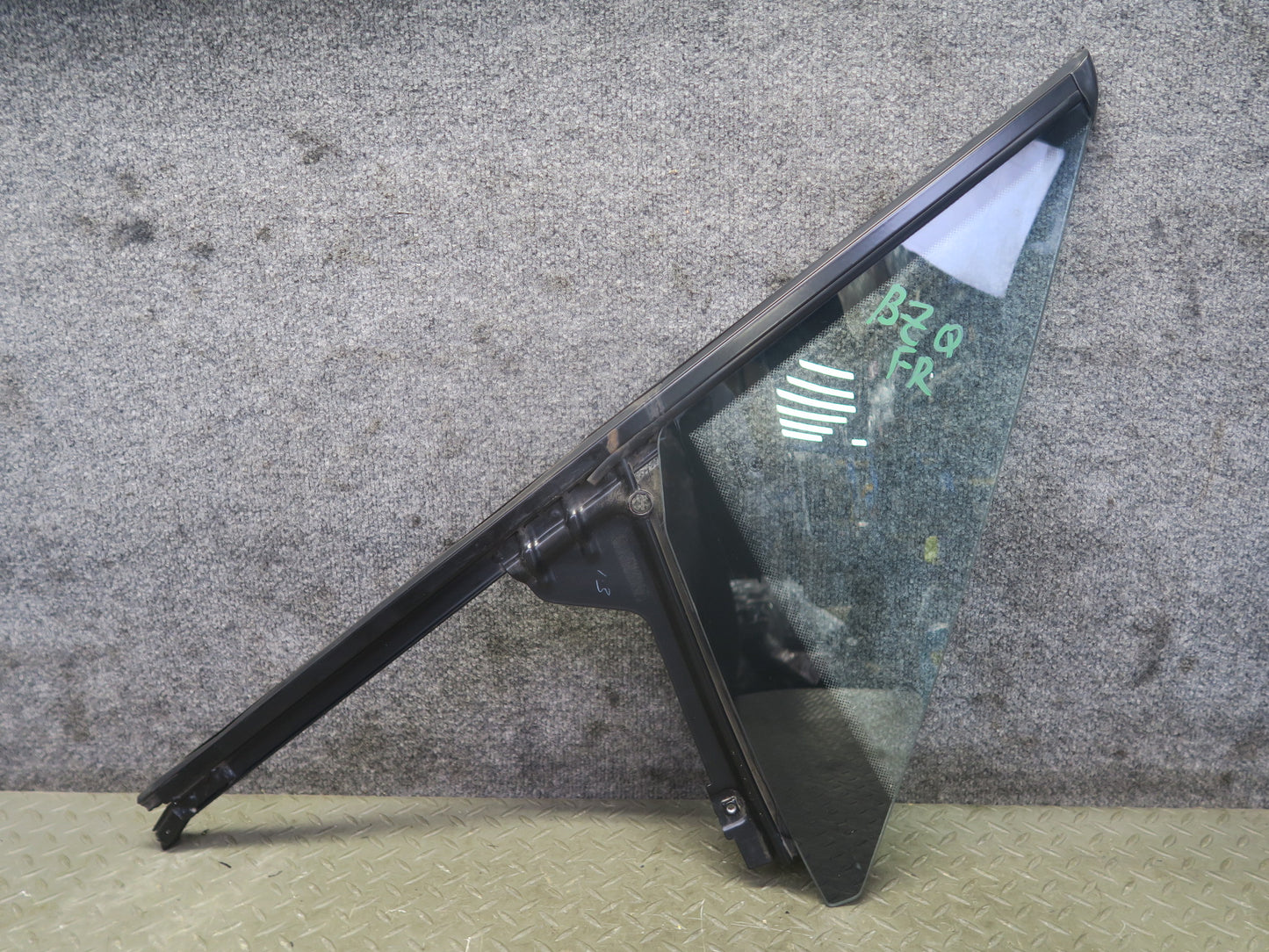 96-02 BMW E36/7 Z3 Roadster Front Right Door Fixed Glass Window OEM