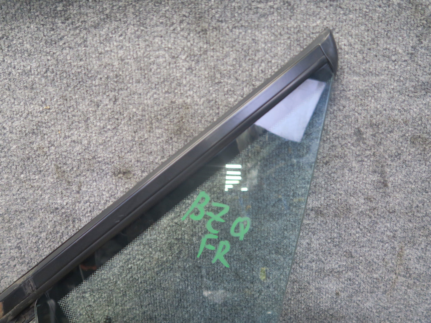 96-02 BMW E36/7 Z3 Roadster Front Right Door Fixed Glass Window OEM