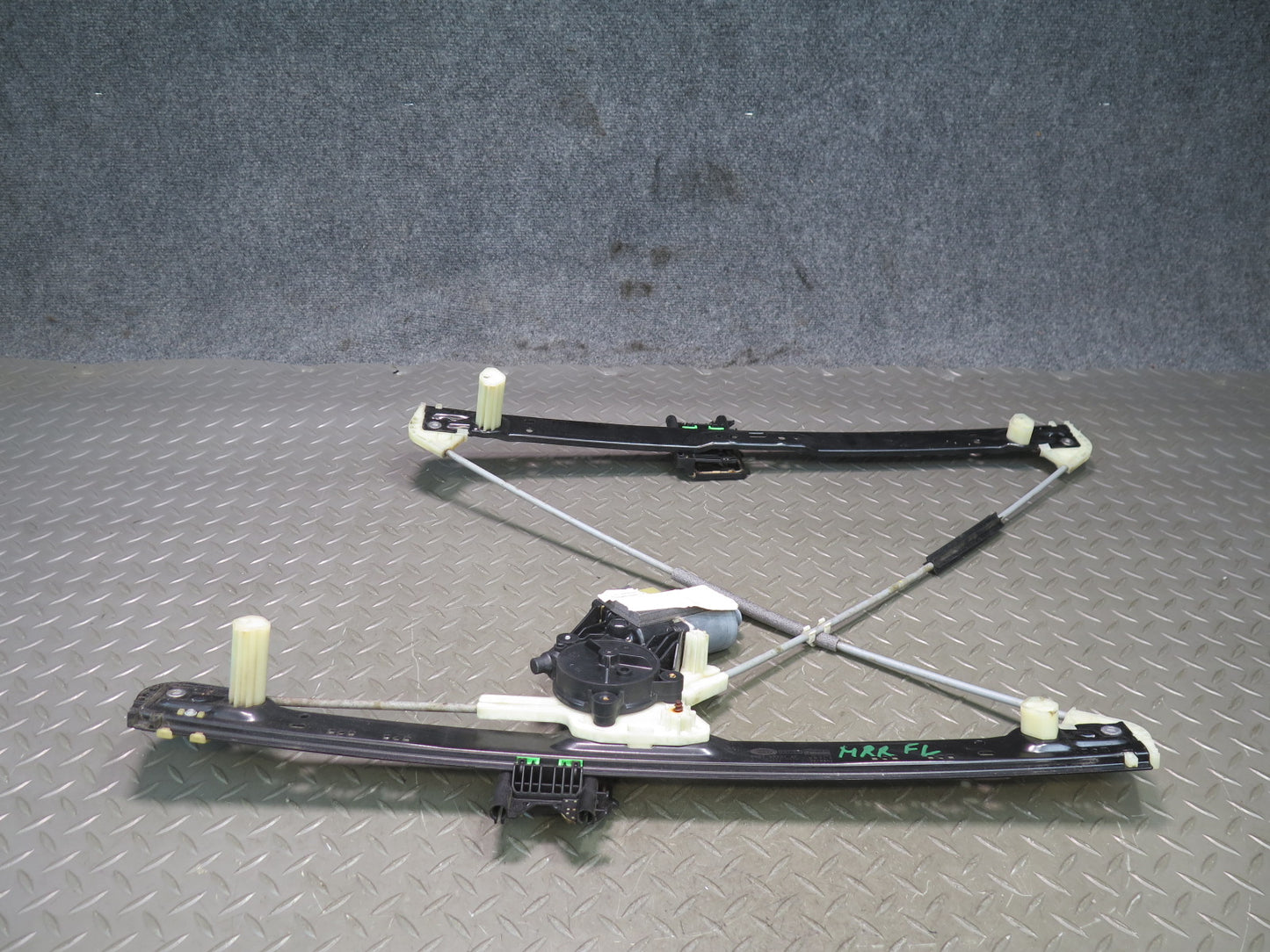 2014-2022 Range Rover Sport L494 Front Left Door Window Regulator w Motor