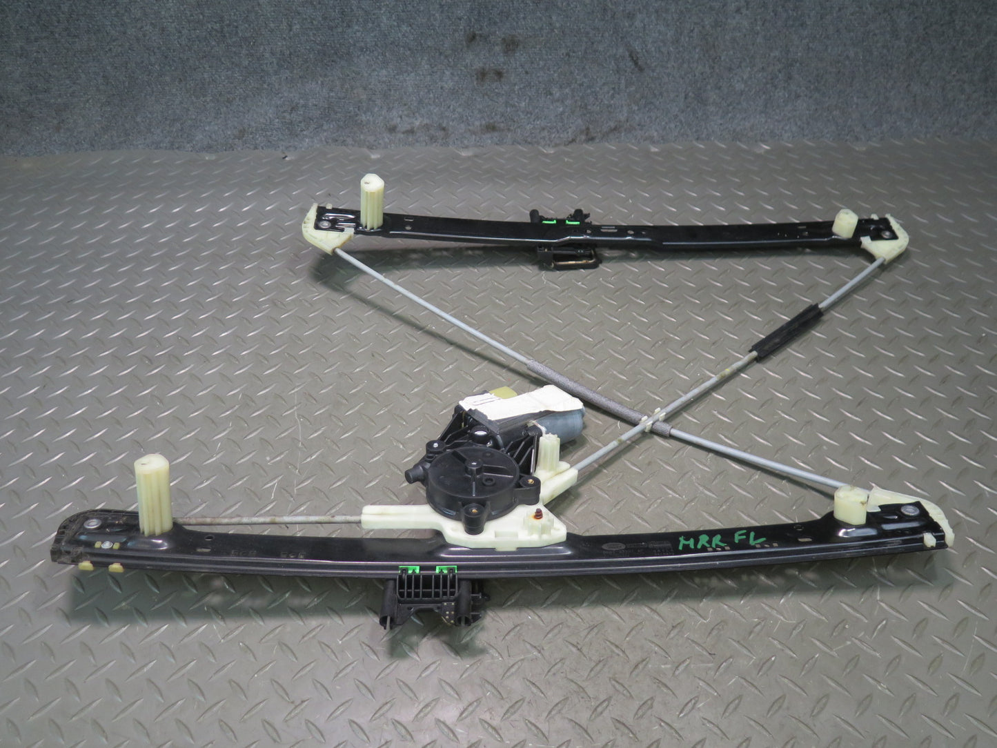 2014-2022 Range Rover Sport L494 Front Left Door Window Regulator w Motor