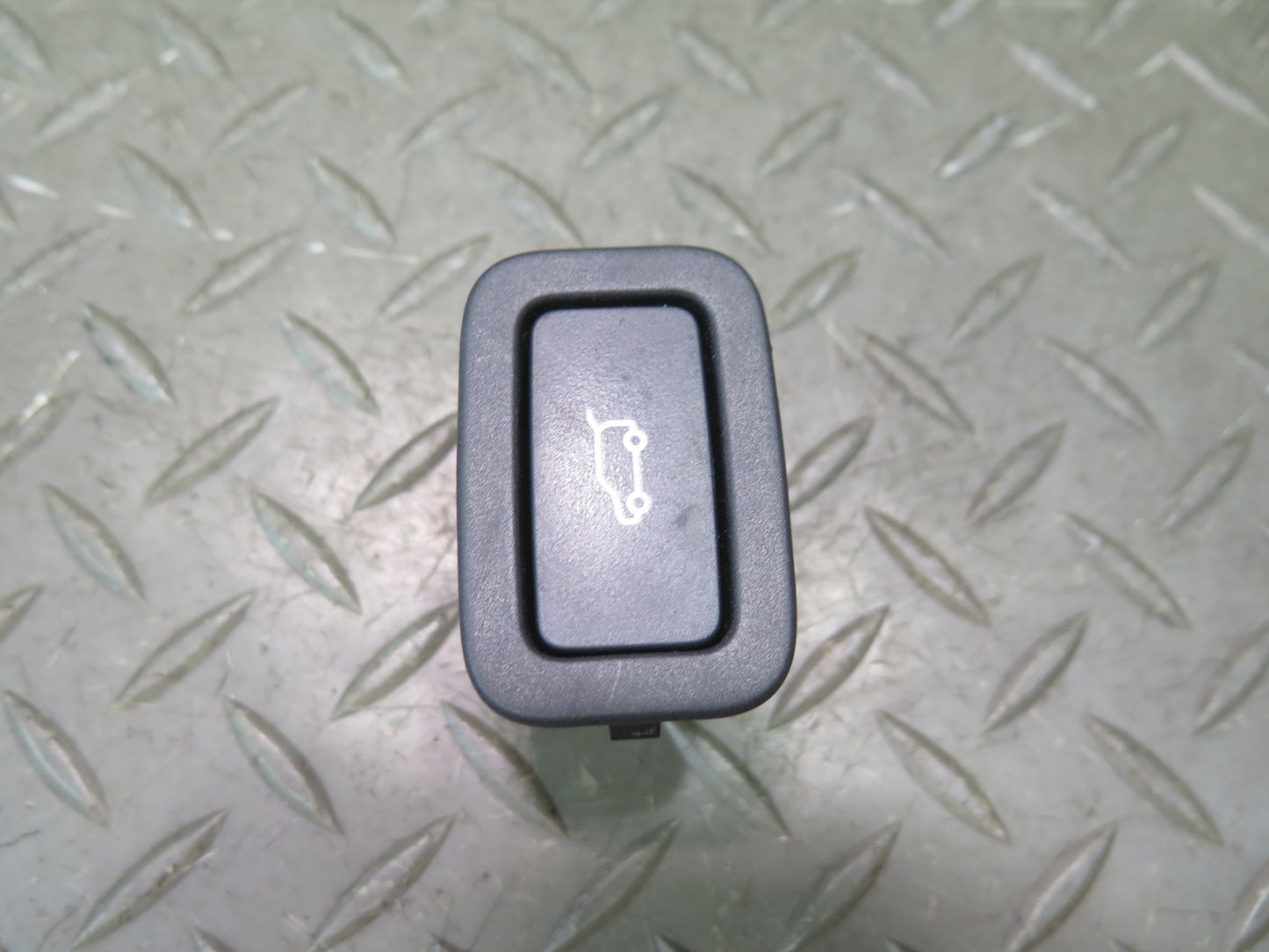 14-17 Range Rover Sport L494 Rear Trunk Tailgate Liftgate Open Release Switch