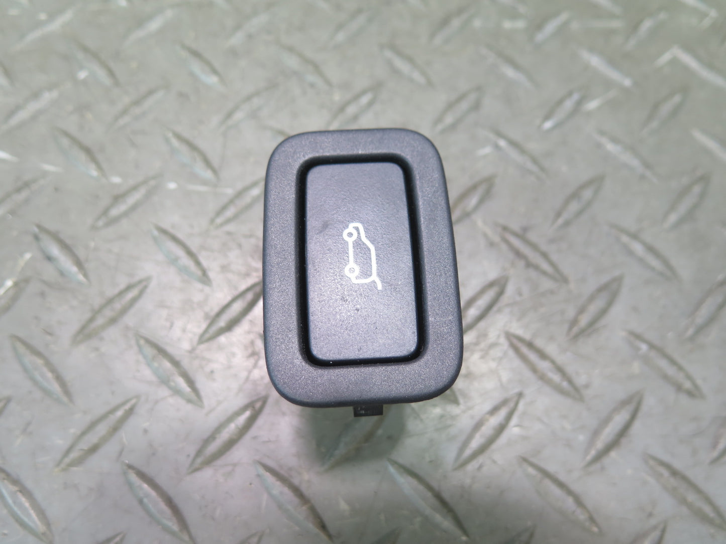 14-17 Range Rover Sport L494 Rear Trunk Tailgate Liftgate Open Release Switch