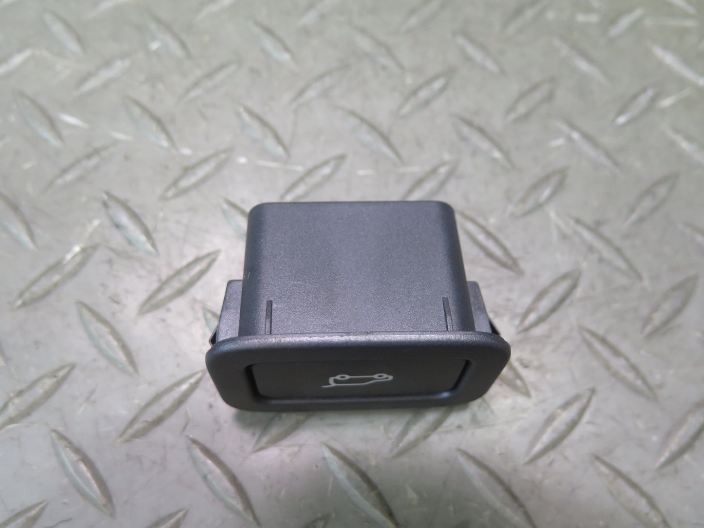14-17 Range Rover Sport L494 Rear Trunk Tailgate Liftgate Open Release Switch