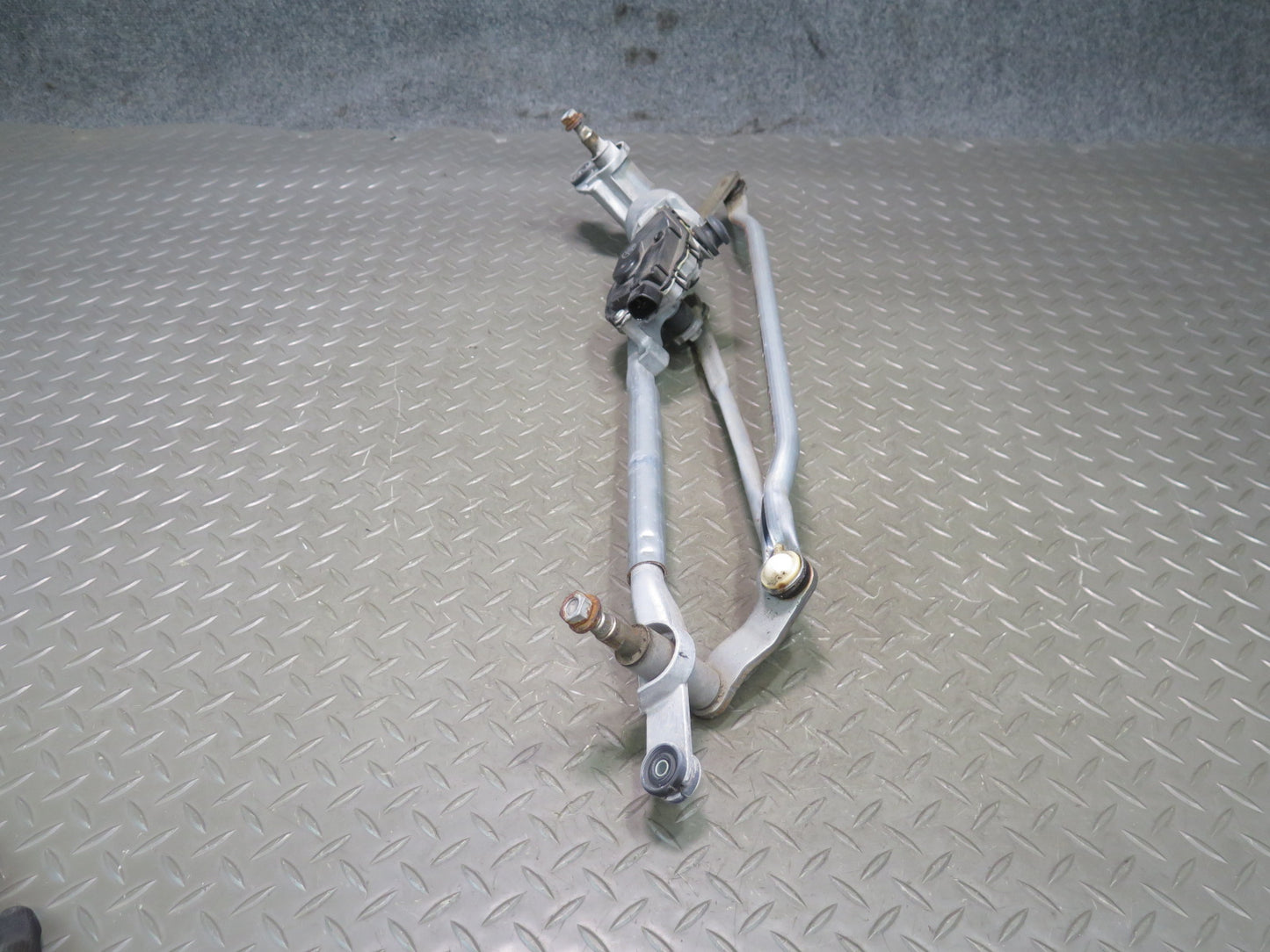 2014-2019 Range Rover Sport L494 Windshield Wiper Transmission  Linkage w Motor