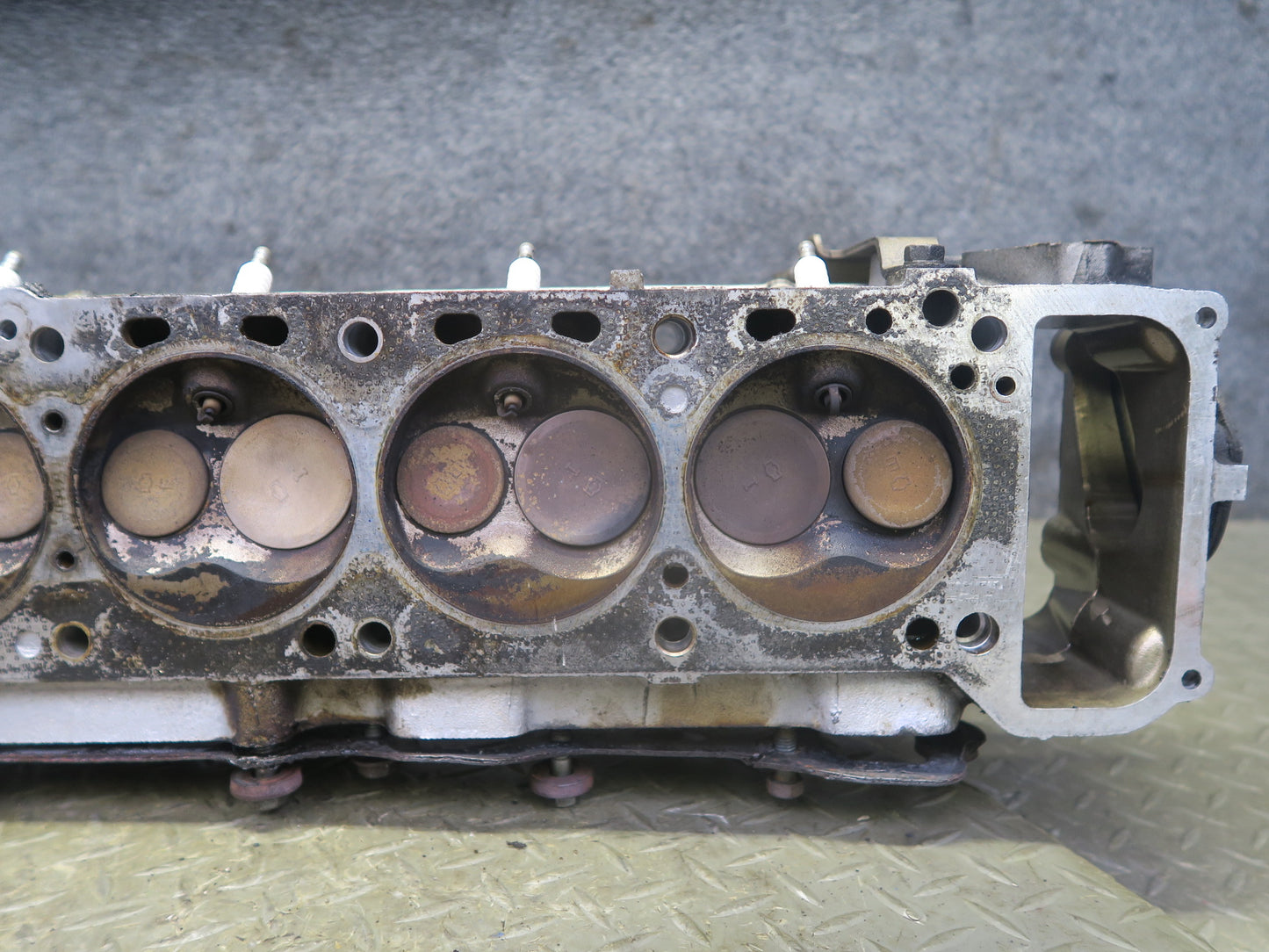 82-83 Datsun 280ZX 2.8L L28ET Turbo Engine Cylinder Head w Camshaft 80K OEM