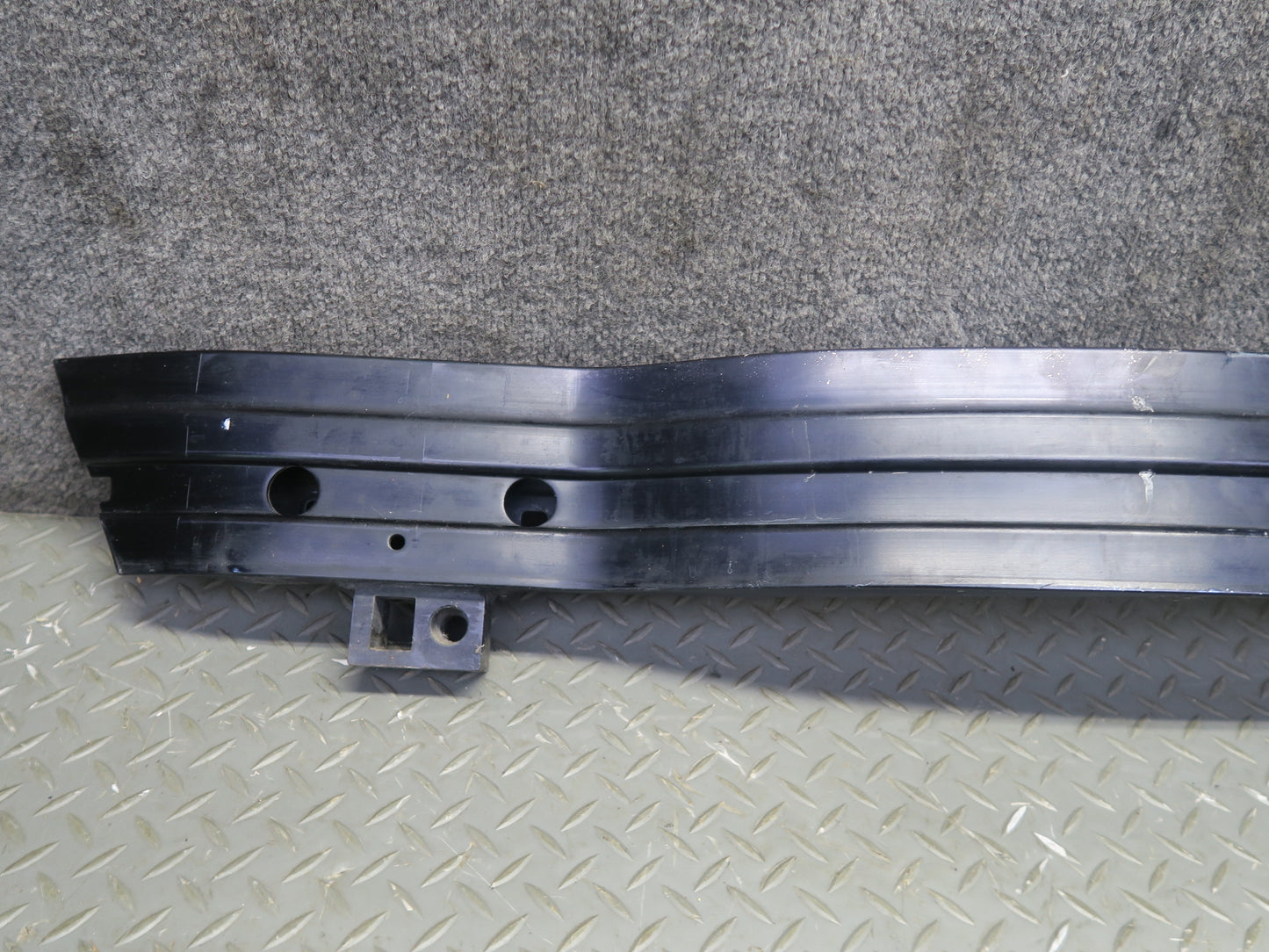 03-08 BMW E86 E85 Z4 Front Bumper Reinforcement Impact Bar w Foam 7016055 OEM