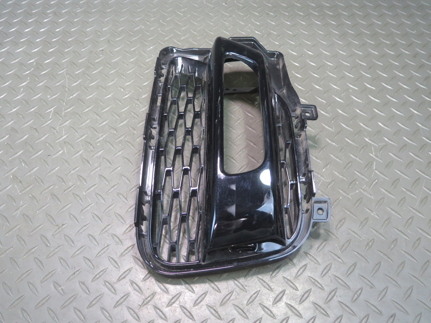 2014-2017 Range Rover Sport L494 Front Right Bumper Grille Insert DK62-15B216-CA